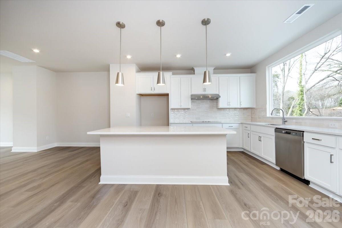 909 Archway Lane — Charlotte