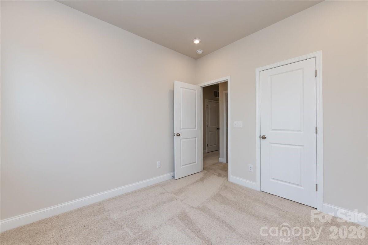 909 Archway Lane — Charlotte