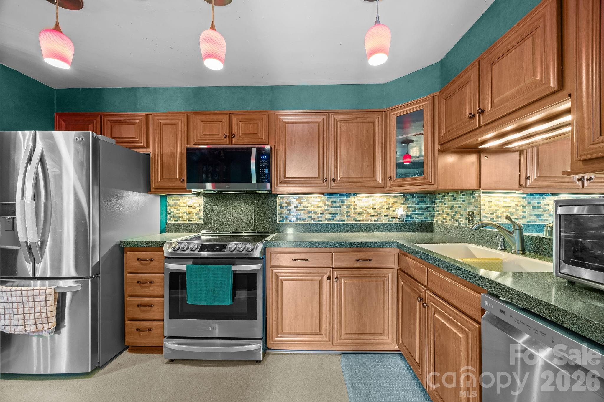 1300 Reece Road #208 — Charlotte