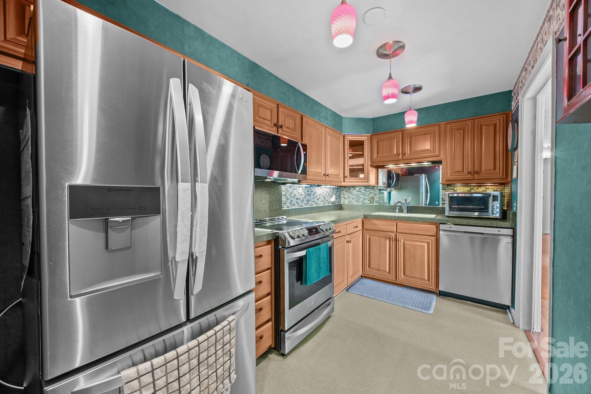 1300 Reece Road #208 — Charlotte