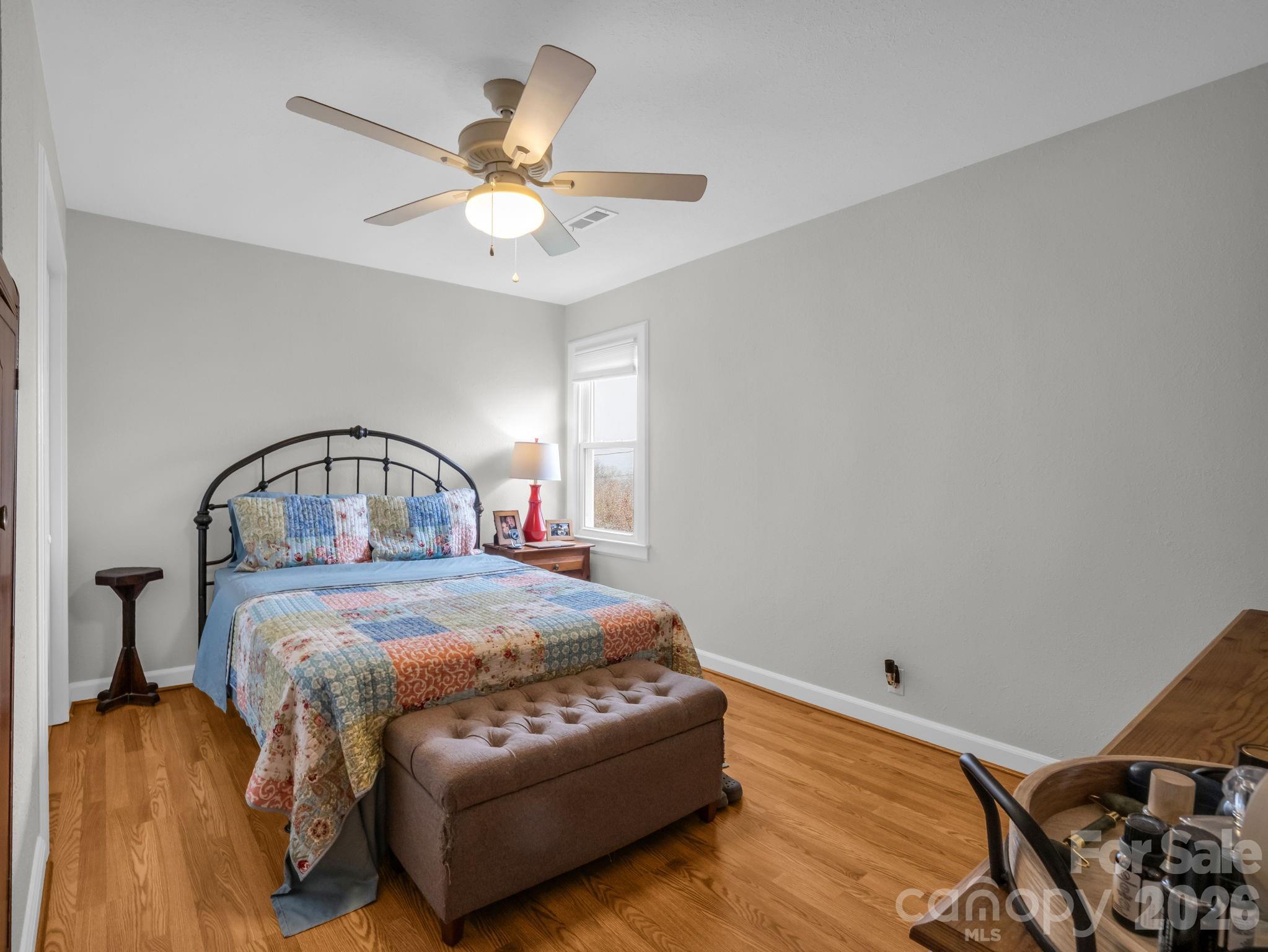 1086 Carters Ridge Road — Spruce Pine