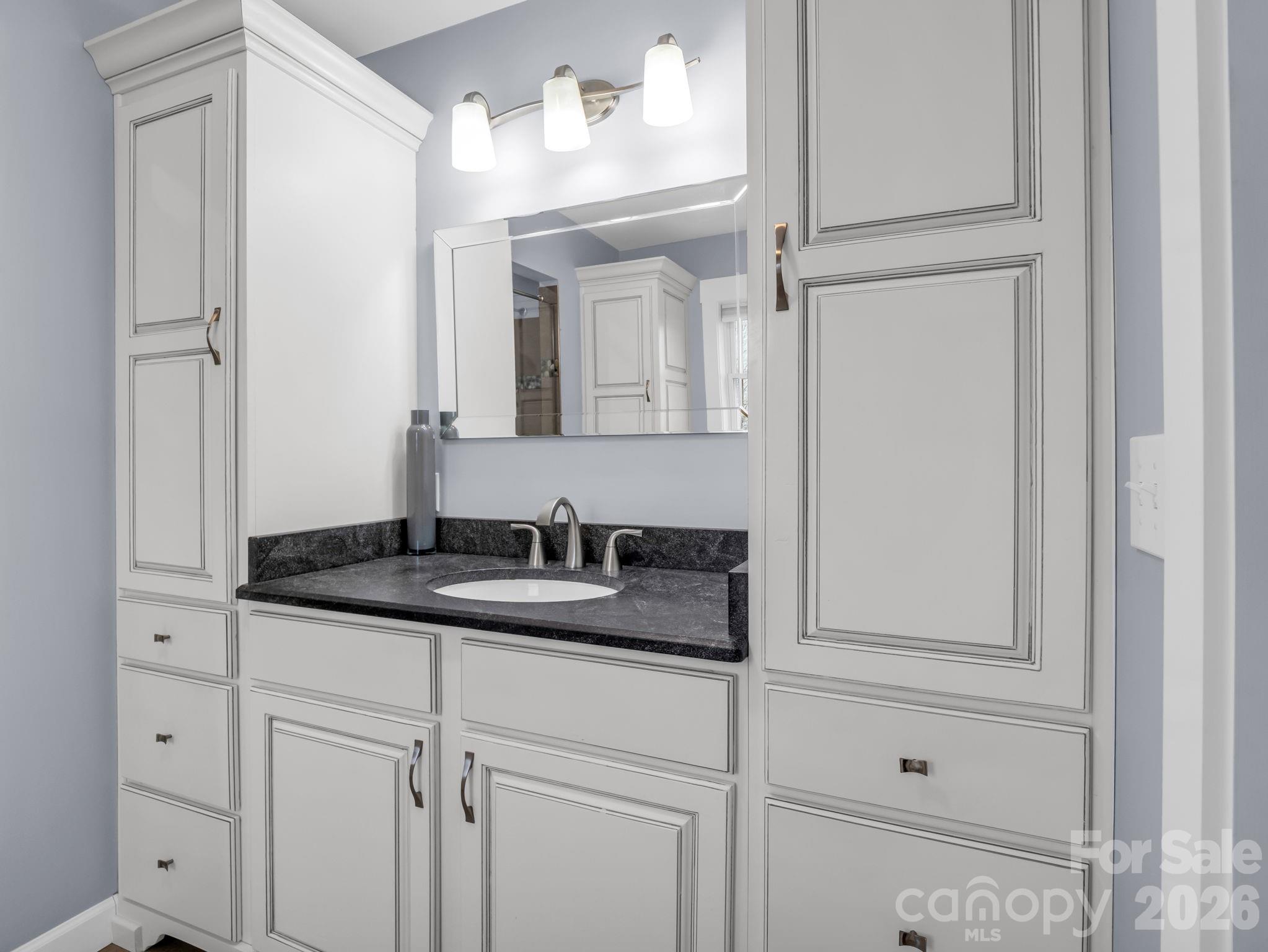 1086 Carters Ridge Road — Spruce Pine
