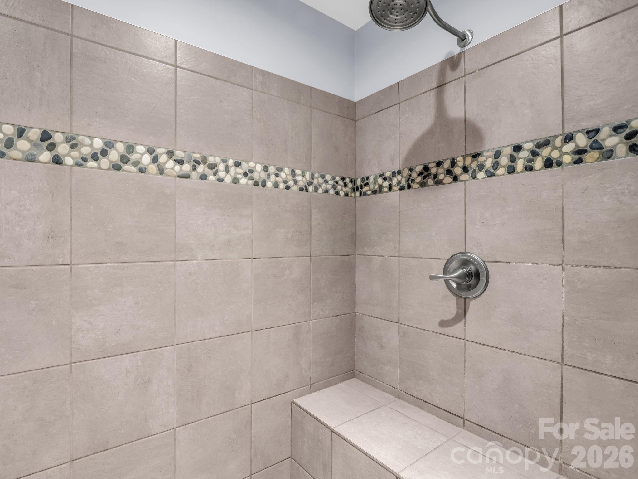 1086 Carters Ridge Road — Spruce Pine