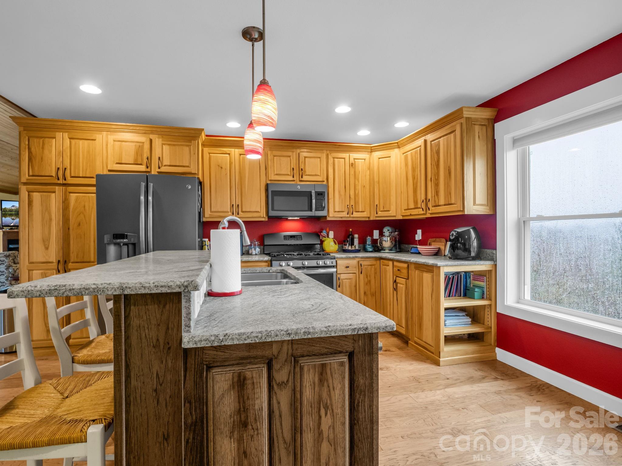 1086 Carters Ridge Road — Spruce Pine