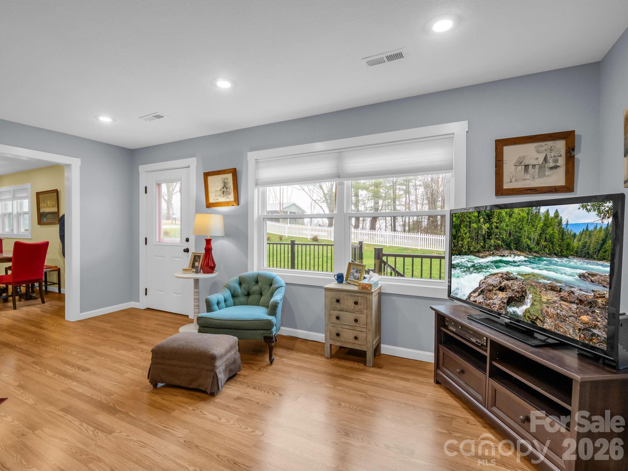 1086 Carters Ridge Road — Spruce Pine