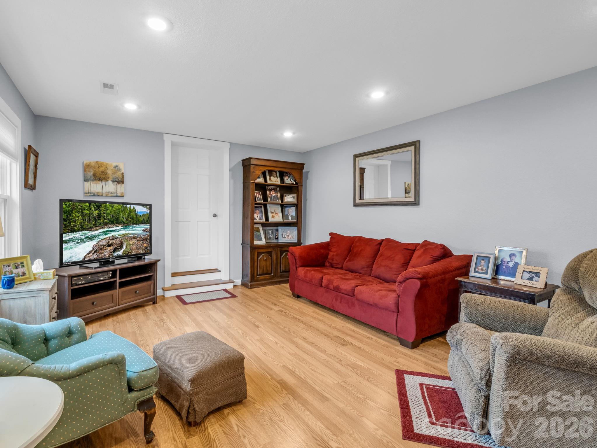 1086 Carters Ridge Road — Spruce Pine