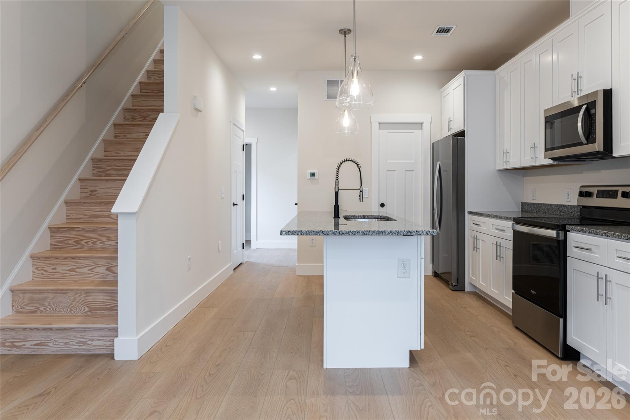 4 Wyndom Lane — Asheville