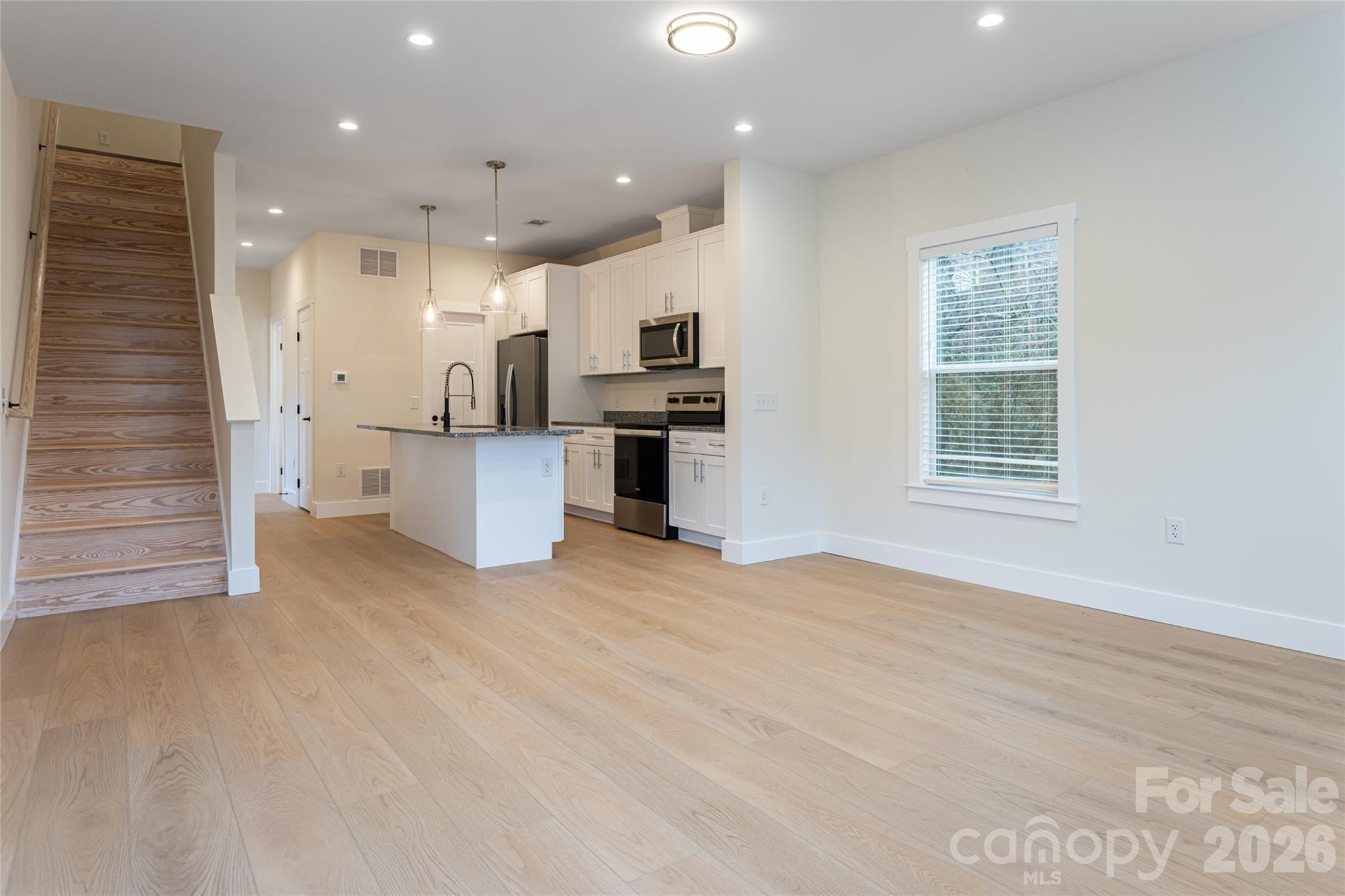 4 Wyndom Lane — Asheville