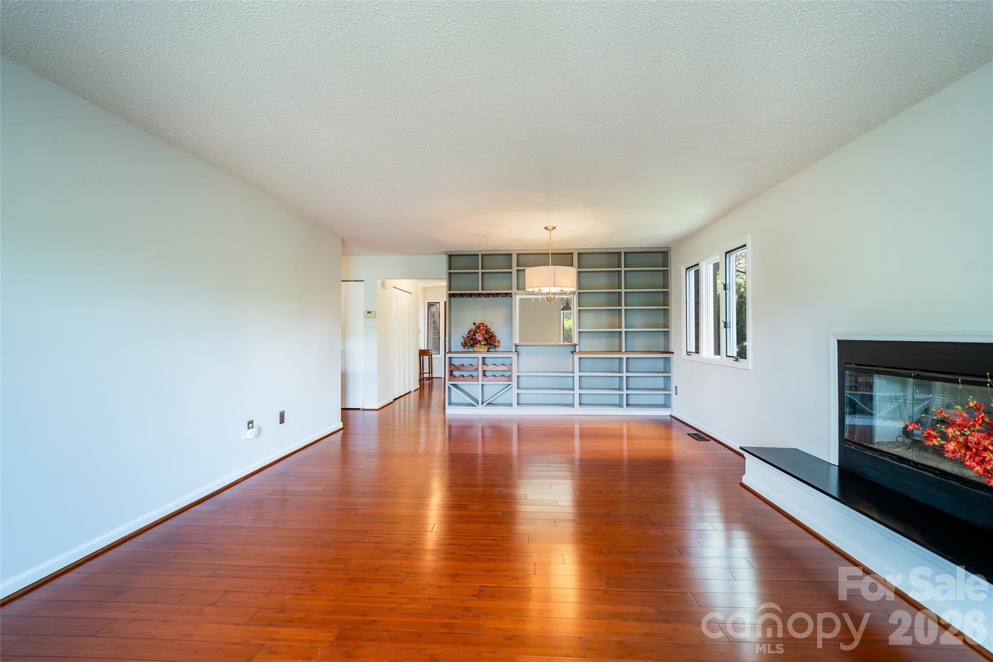 305 Piney Mountain Drive #J1 — Asheville