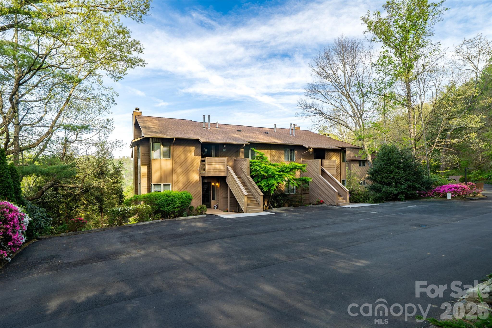 305 Piney Mountain Drive #J1 — Asheville