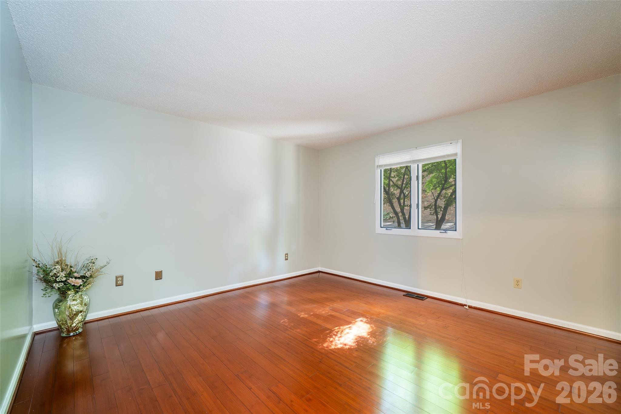305 Piney Mountain Drive #J1 — Asheville