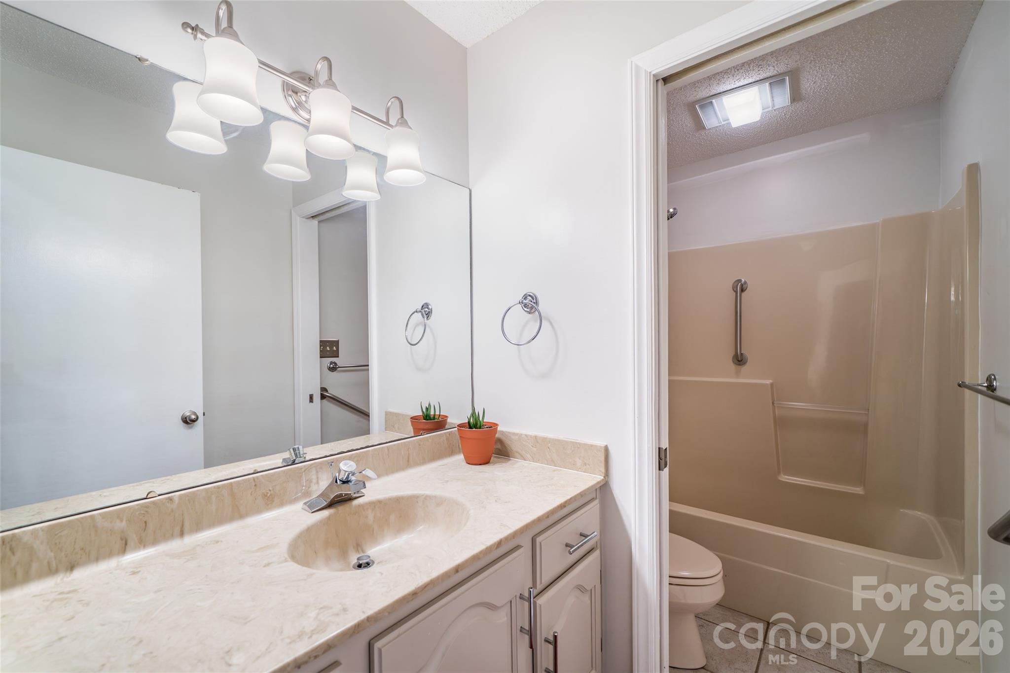 305 Piney Mountain Drive #J1 — Asheville