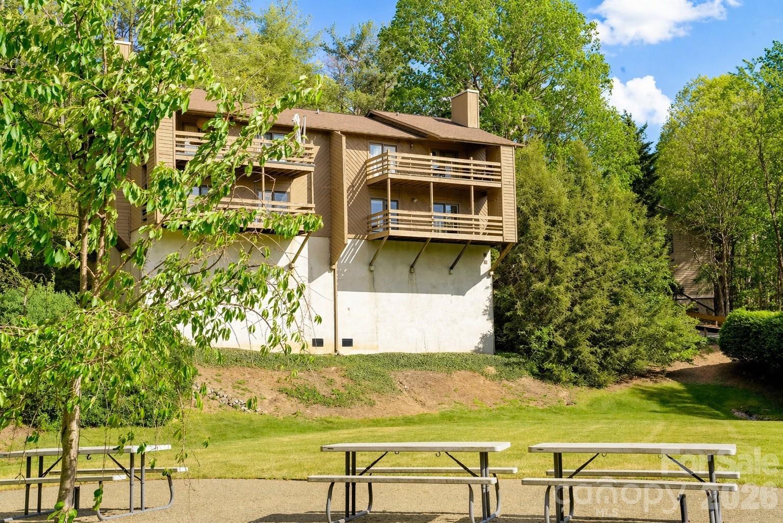 305 Piney Mountain Drive #J1 — Asheville