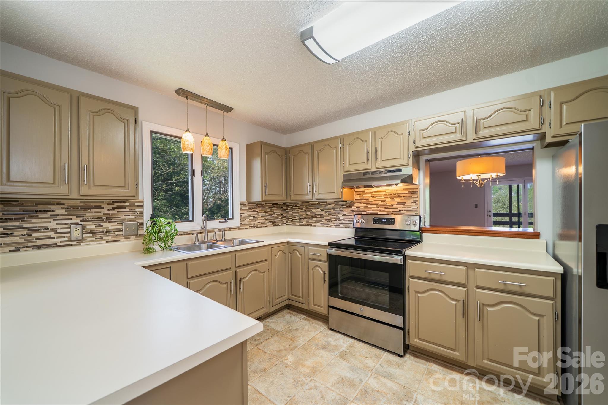 305 Piney Mountain Drive #J1 — Asheville