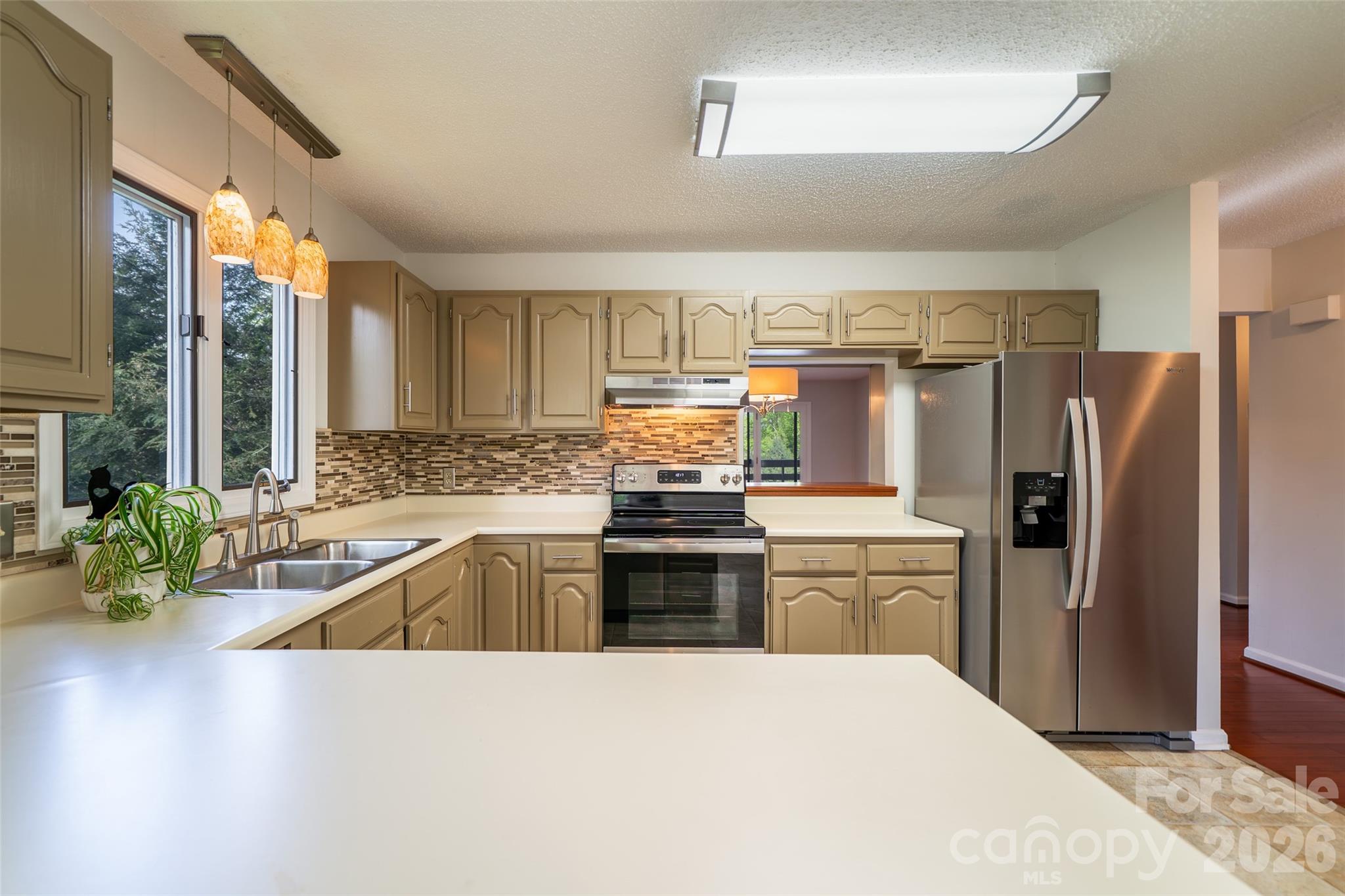 305 Piney Mountain Drive #J1 — Asheville