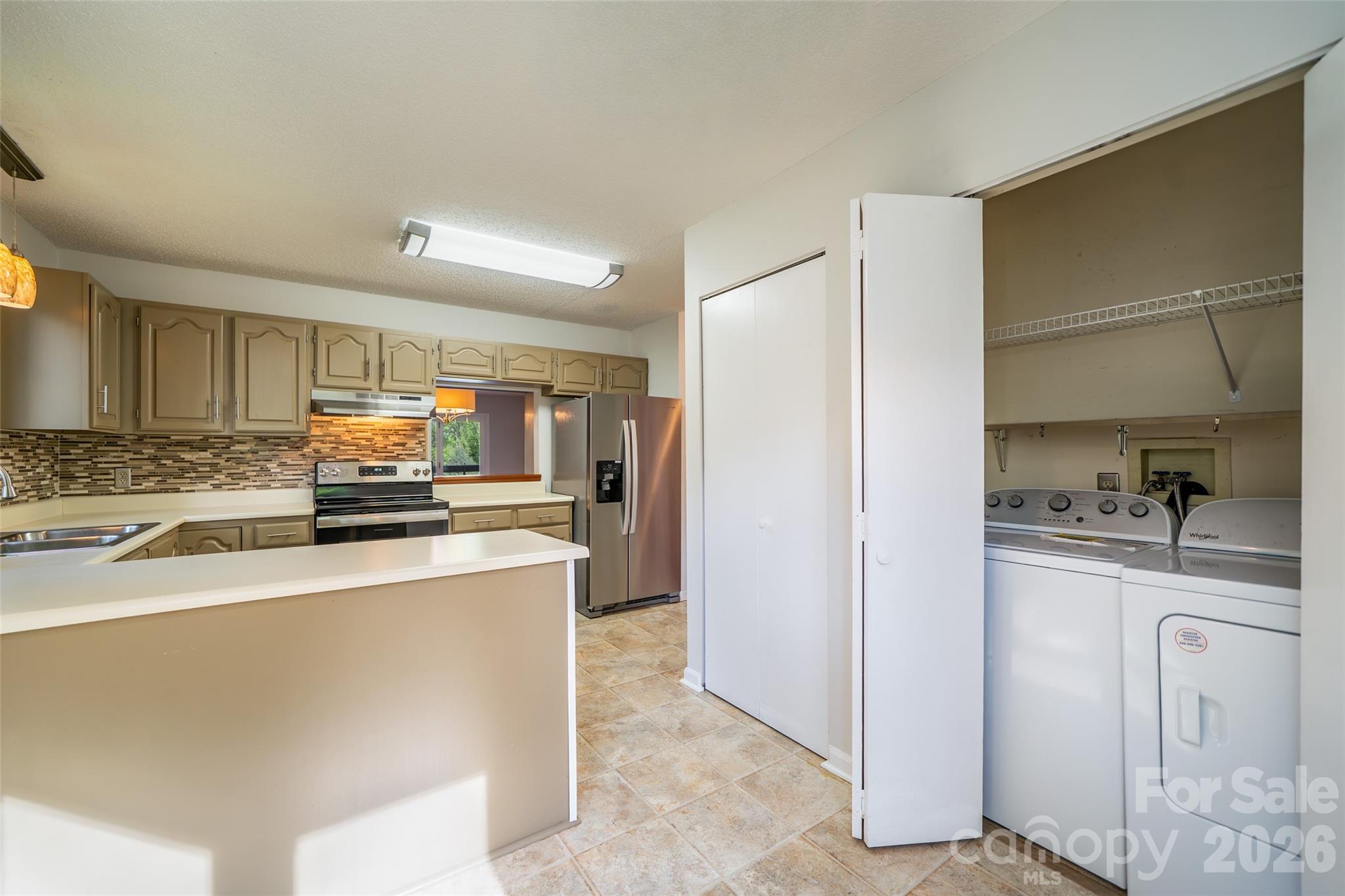 305 Piney Mountain Drive #J1 — Asheville