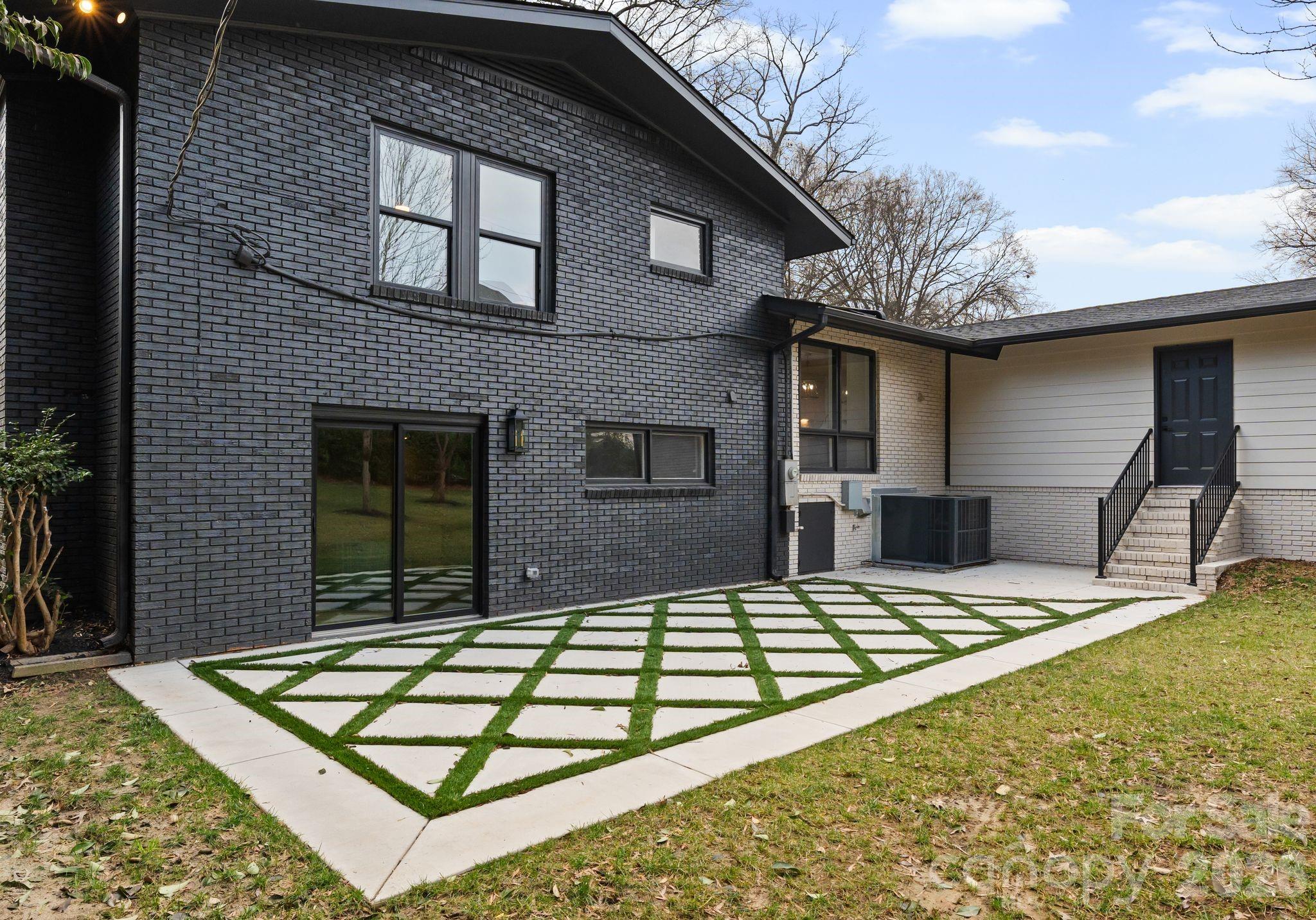 823 Wingrave Drive — Charlotte
