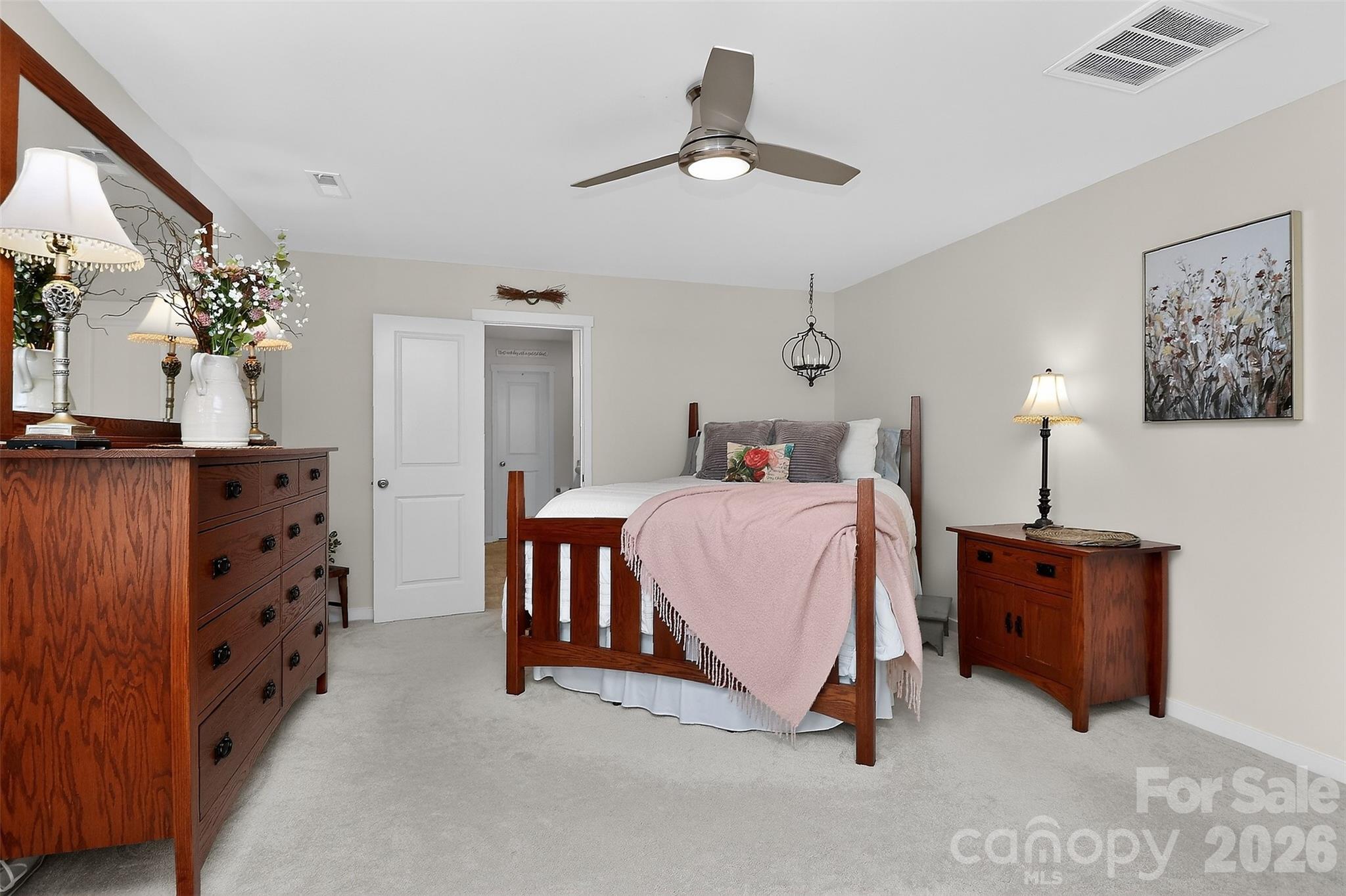 4626 Gibbons Link Road — Charlotte