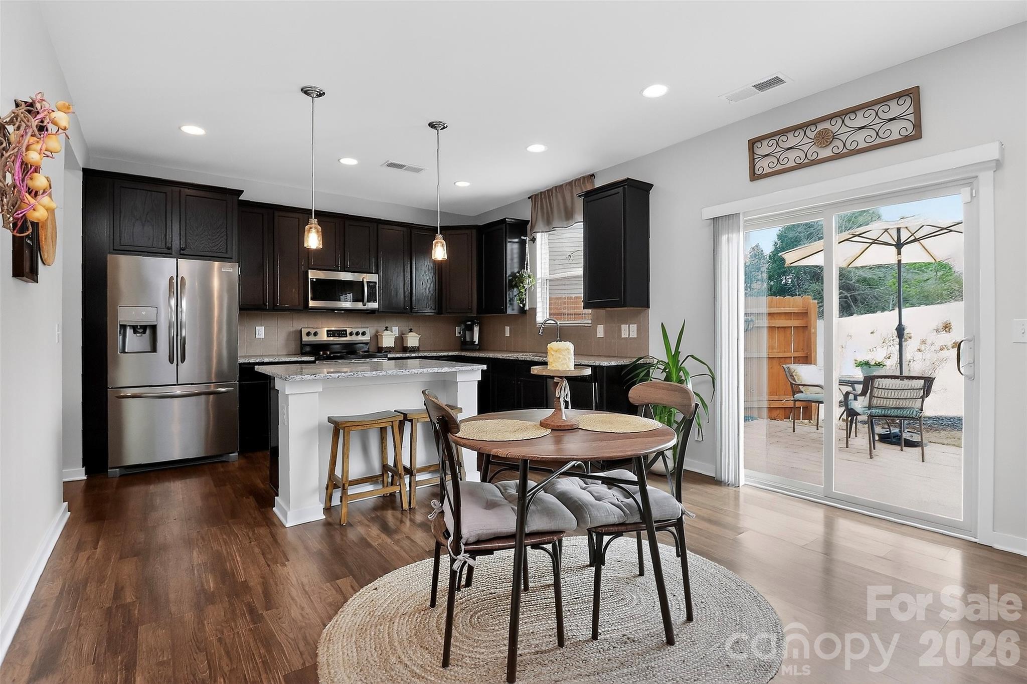 4626 Gibbons Link Road — Charlotte