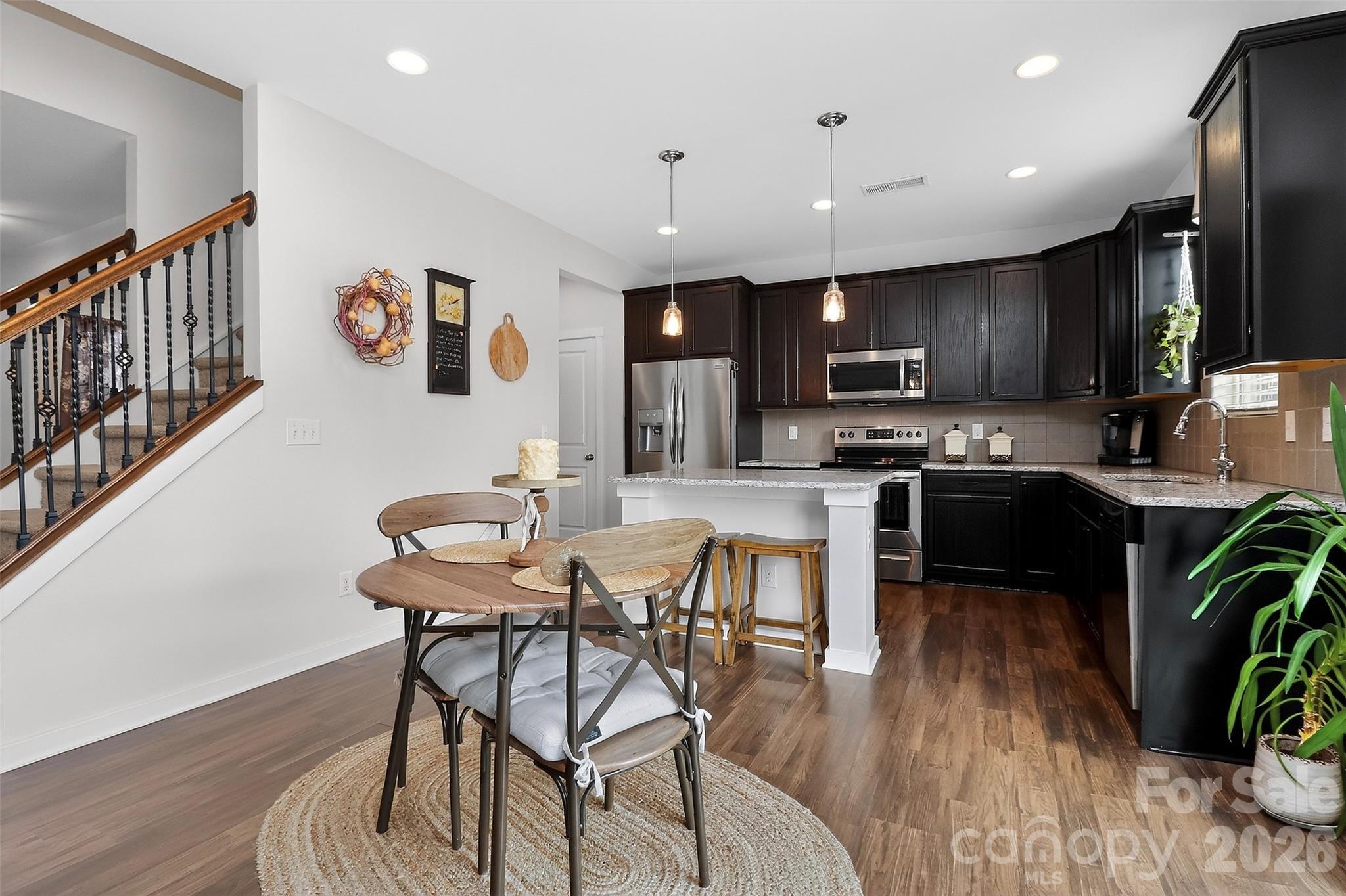 4626 Gibbons Link Road — Charlotte