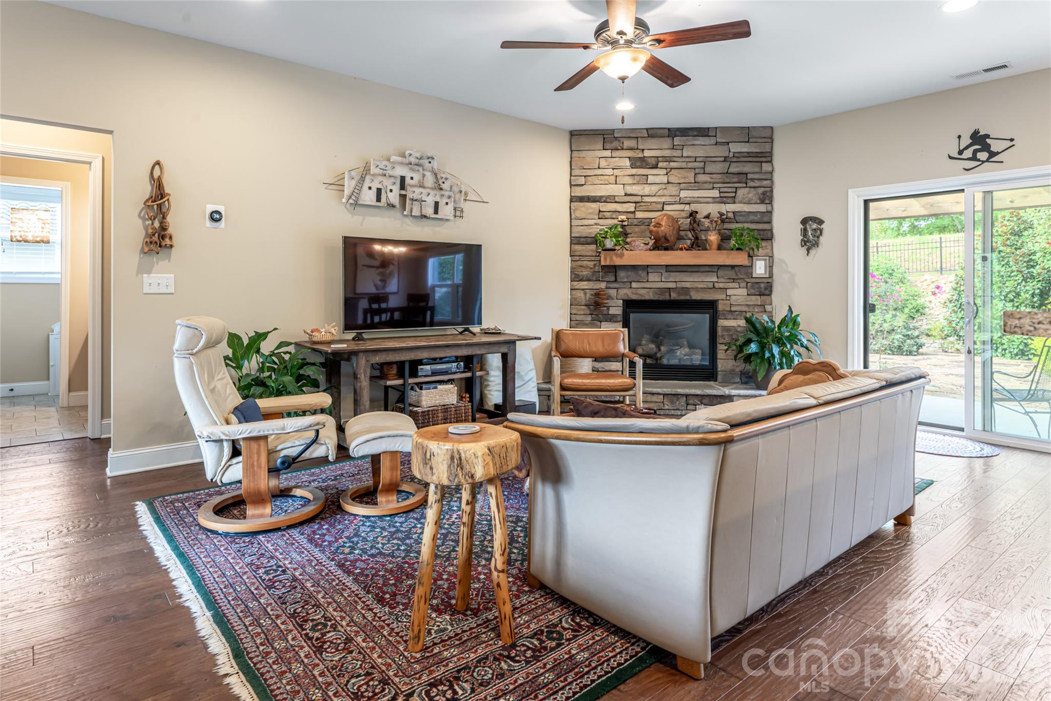 5 Pacifico Drive — Asheville