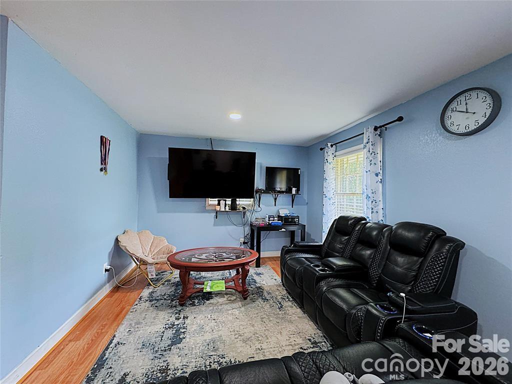 2209 Laura Drive — Charlotte
