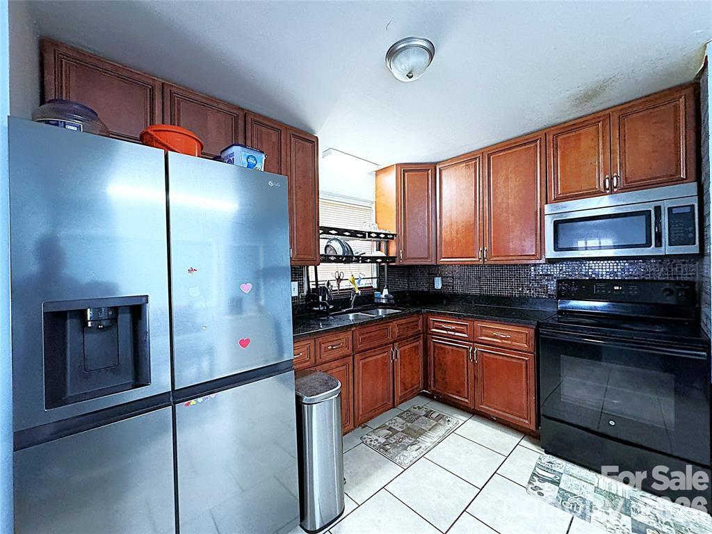 2209 Laura Drive — Charlotte