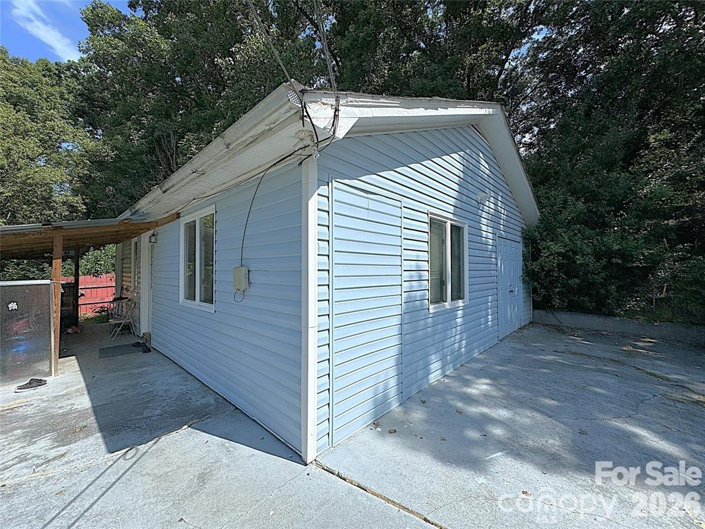 2209 Laura Drive — Charlotte
