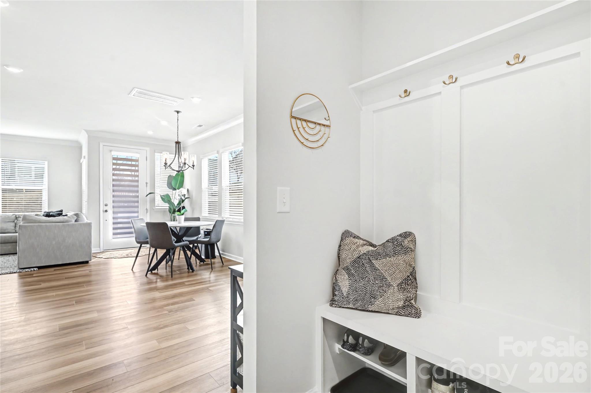 106 Renny Alley — Charlotte