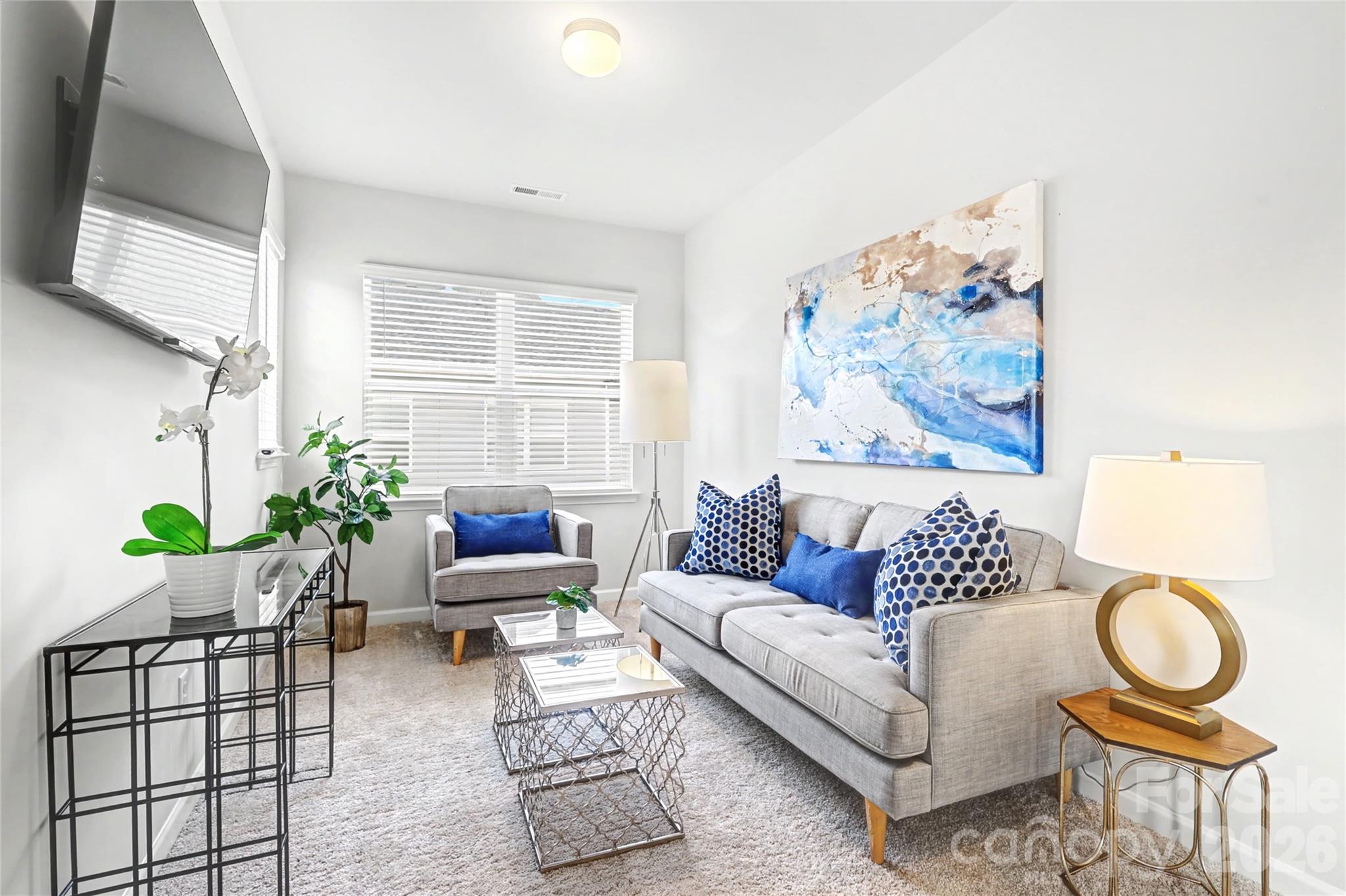 106 Renny Alley — Charlotte