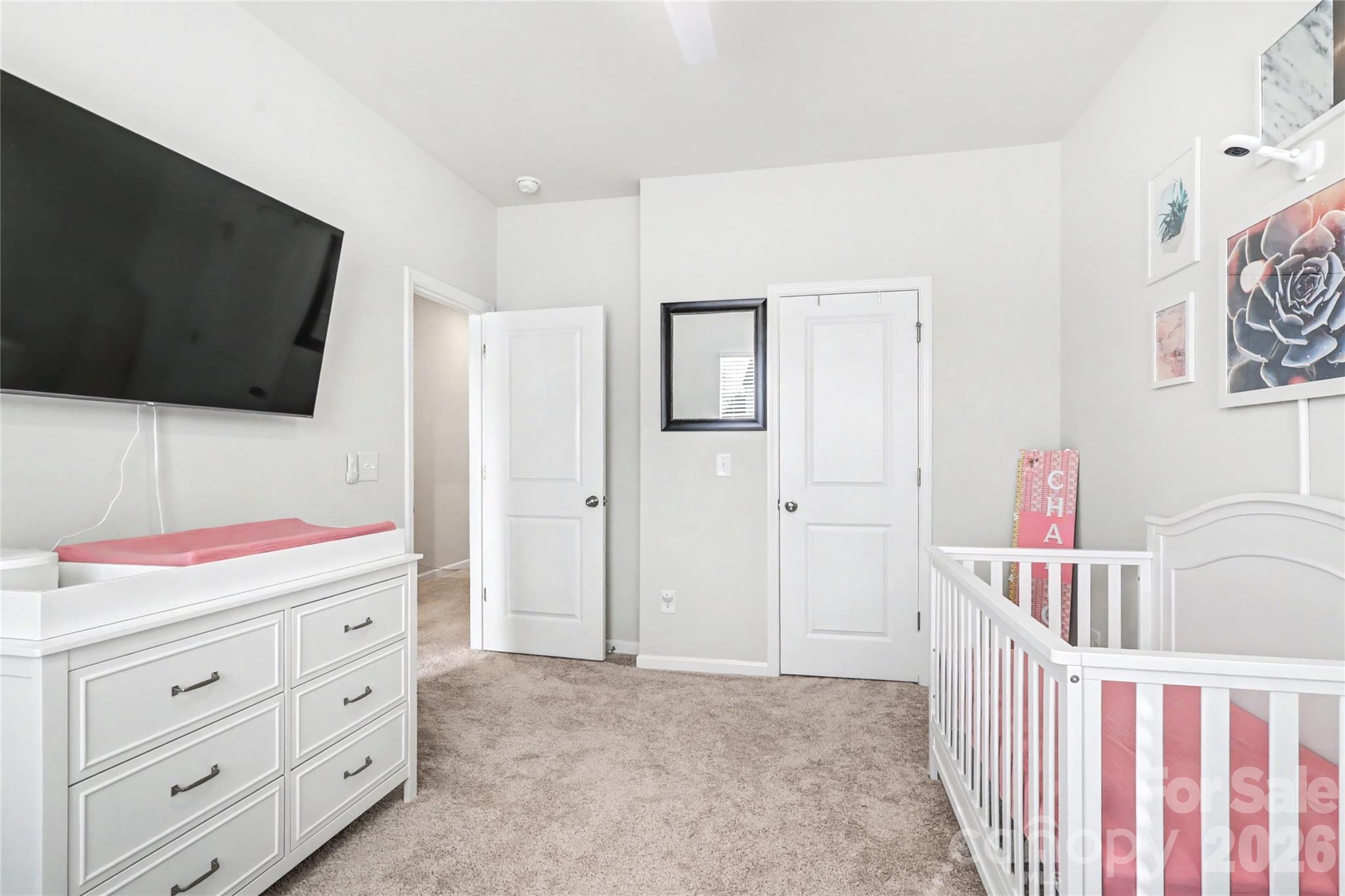 106 Renny Alley — Charlotte