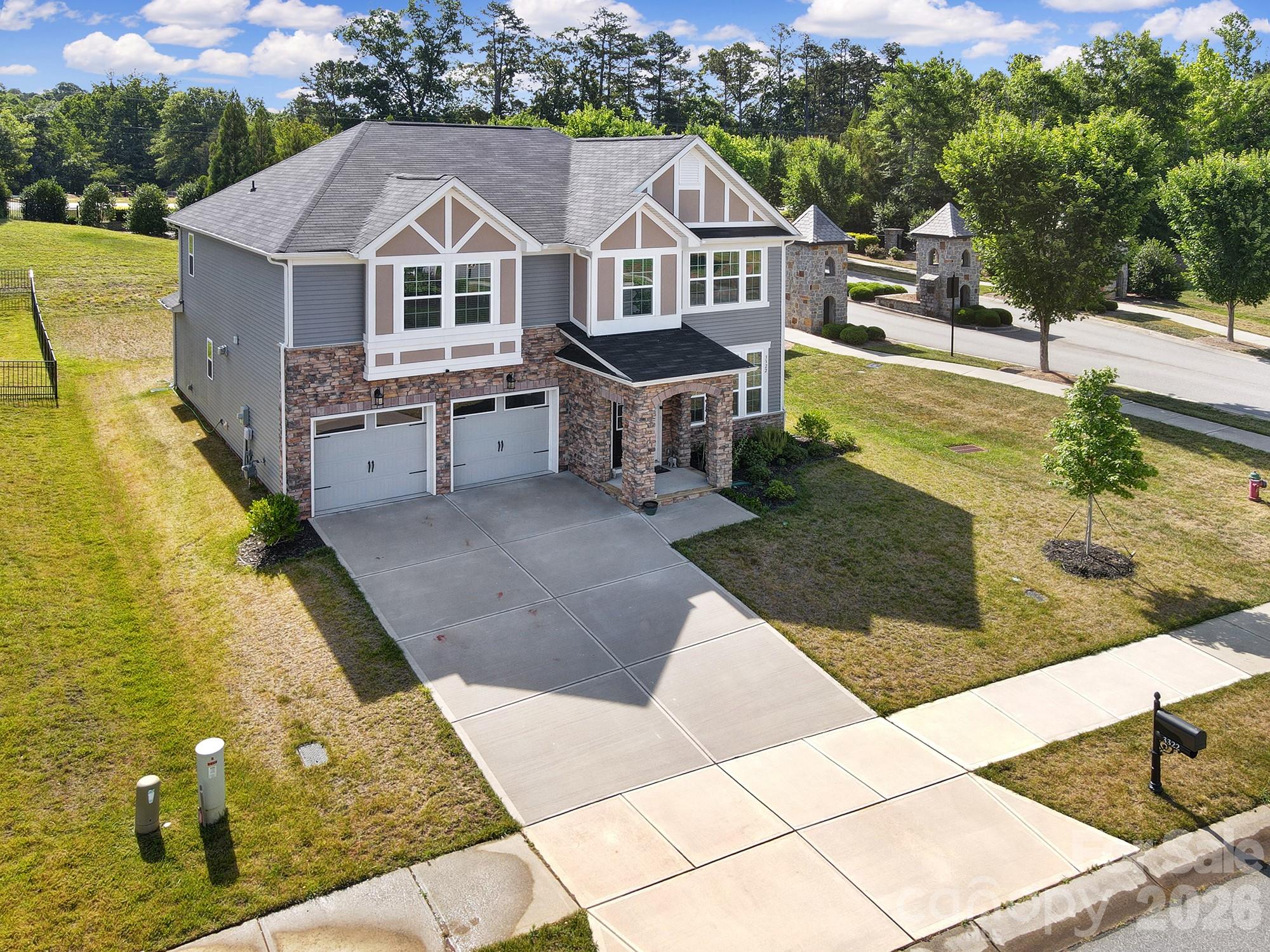 3322 Helmsley Court — Concord