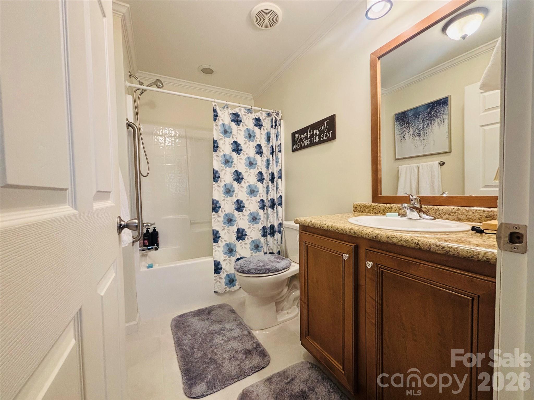 124 Hood Heights — Hendersonville