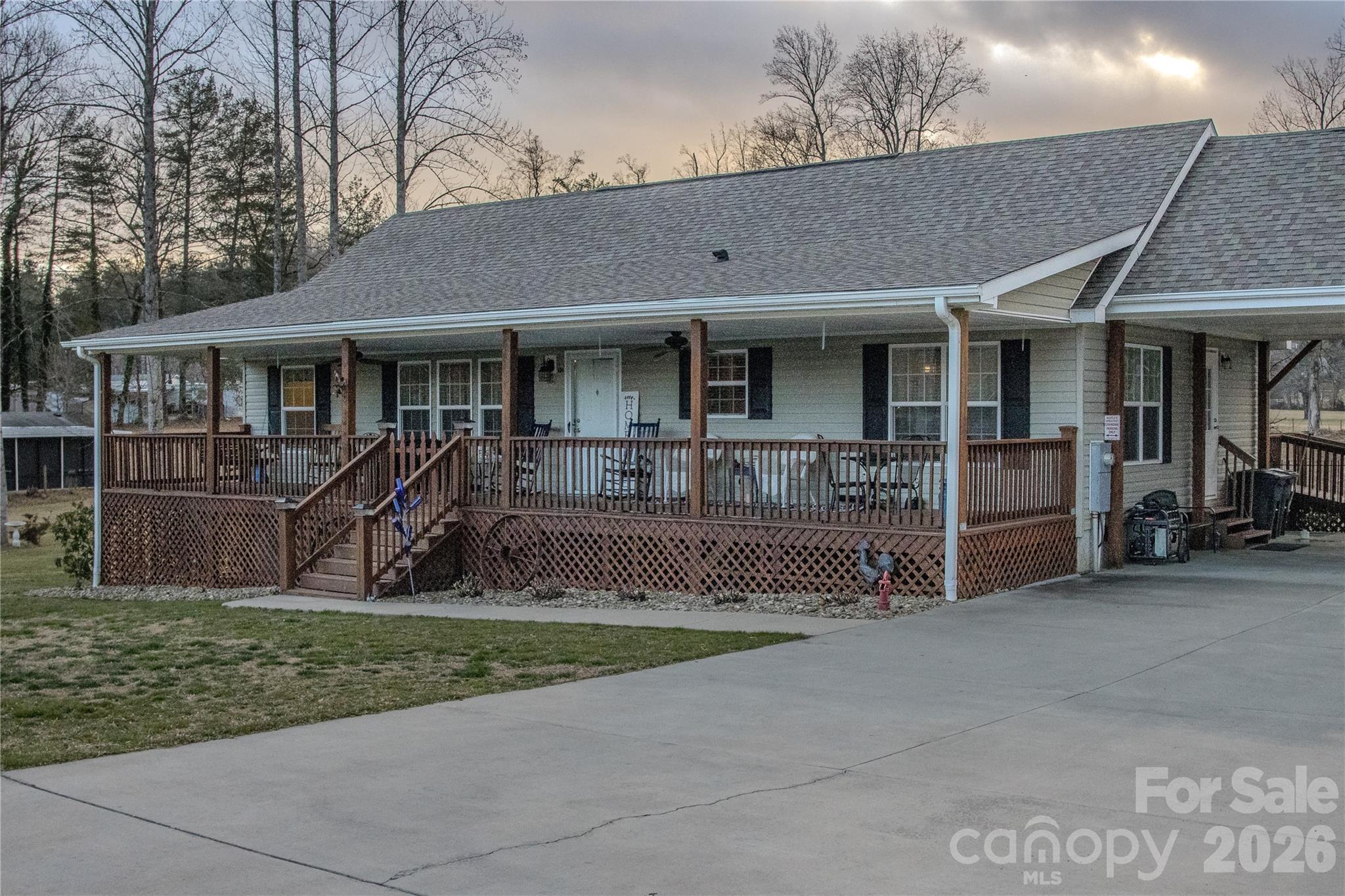 124 Hood Heights — Hendersonville