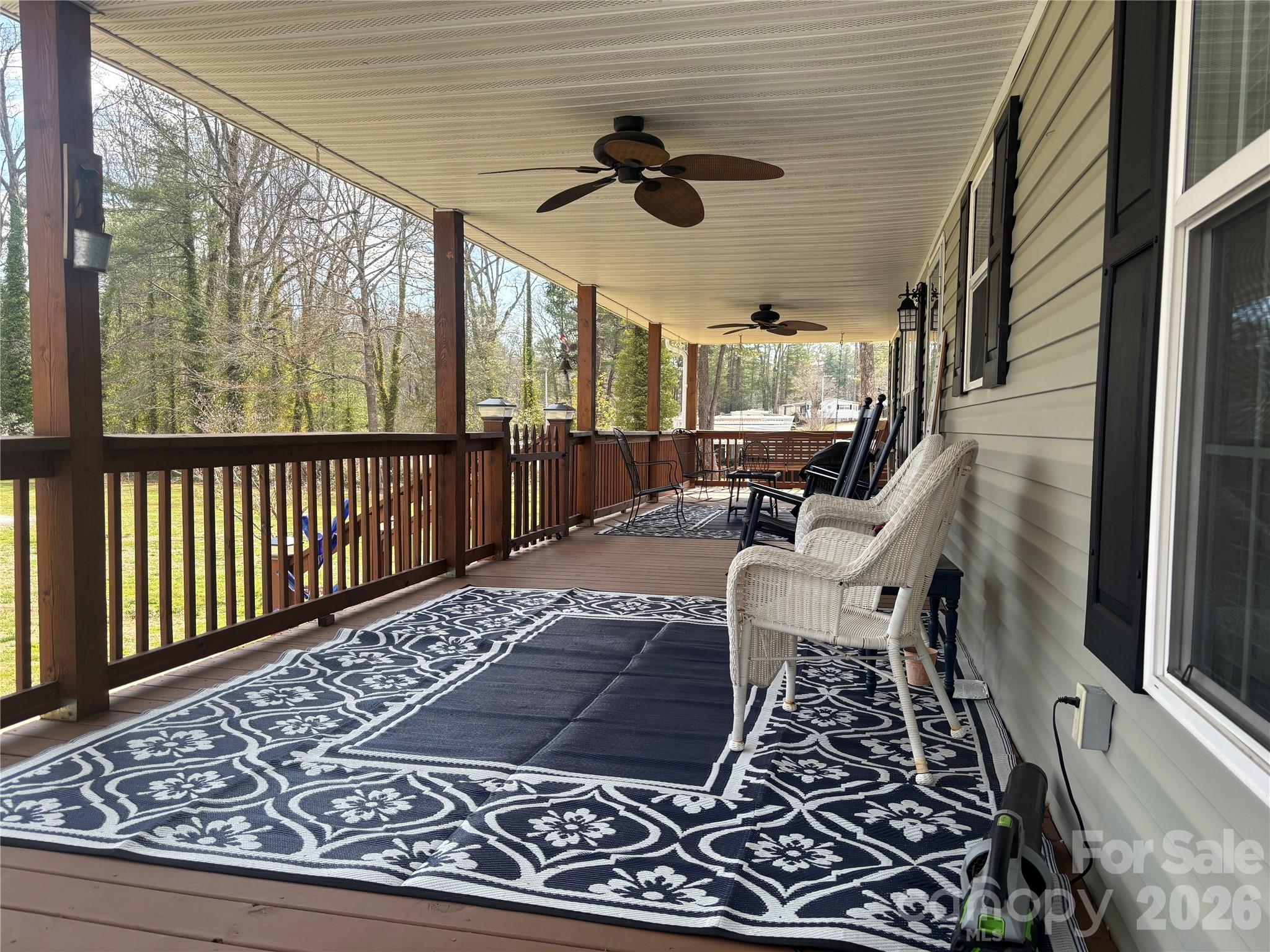 124 Hood Heights — Hendersonville