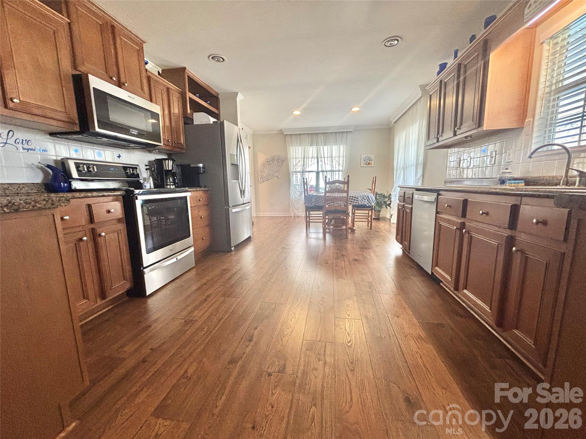 124 Hood Heights — Hendersonville