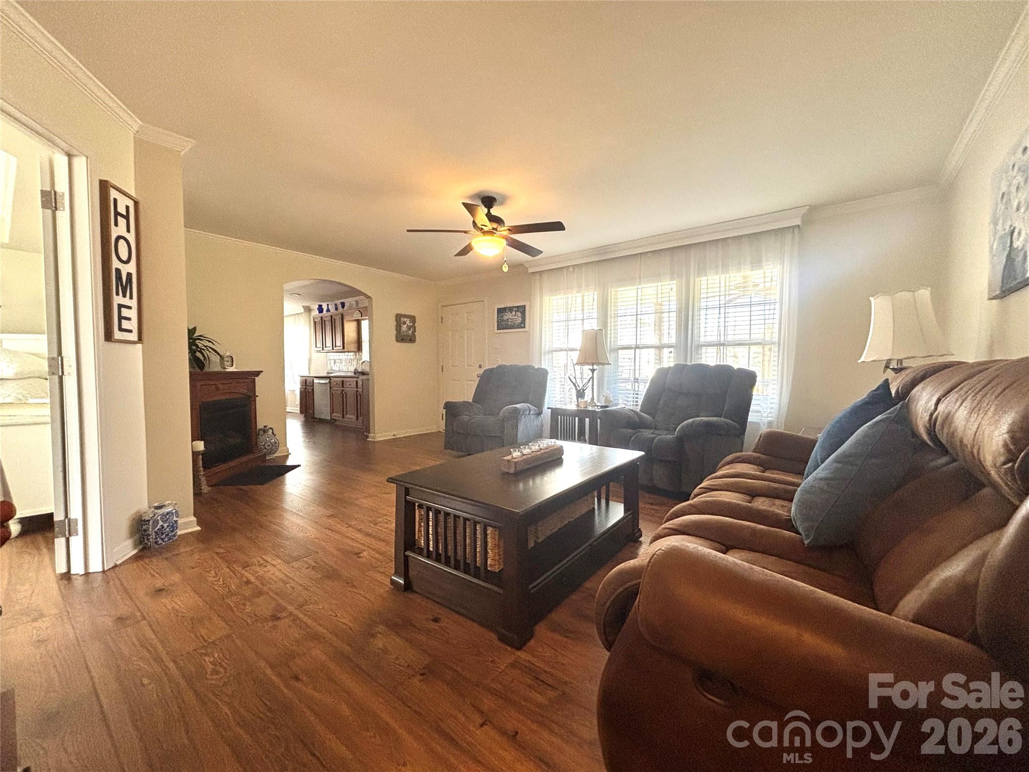 124 Hood Heights — Hendersonville
