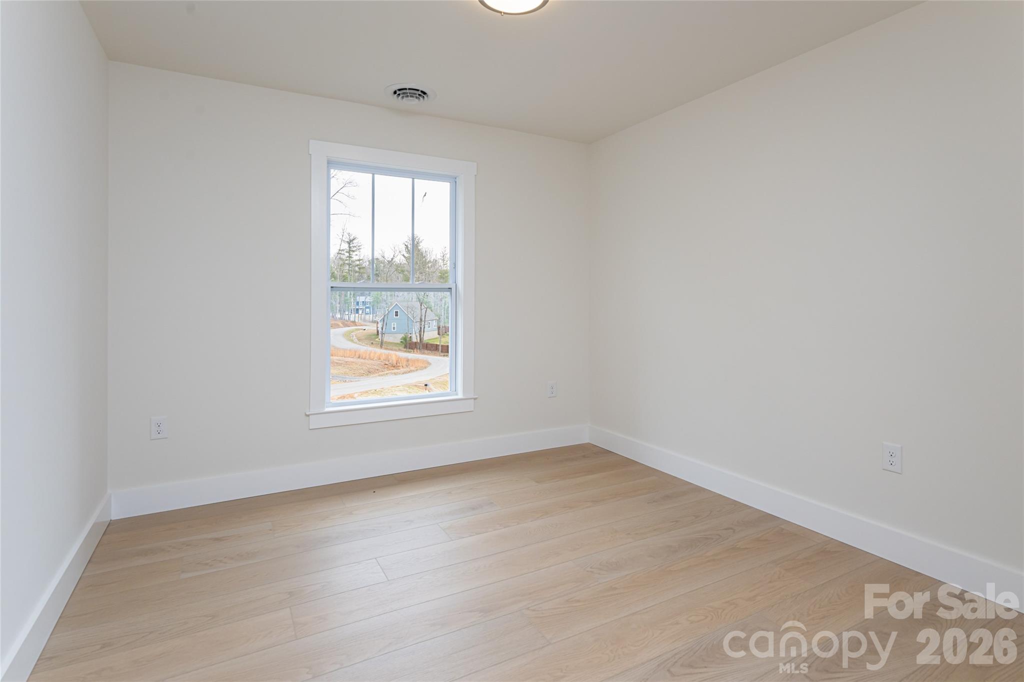 165 Cascade Ridge Road — Fairview