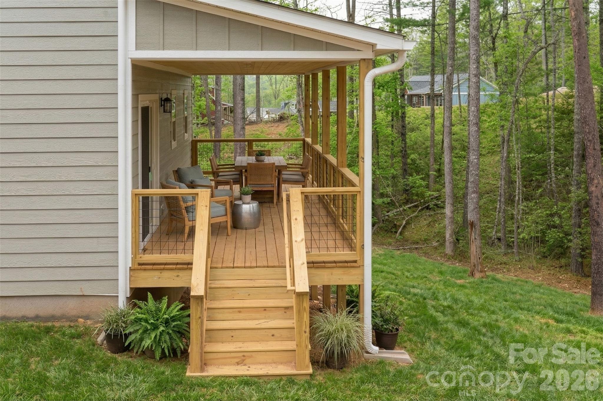 165 Cascade Ridge Road — Fairview