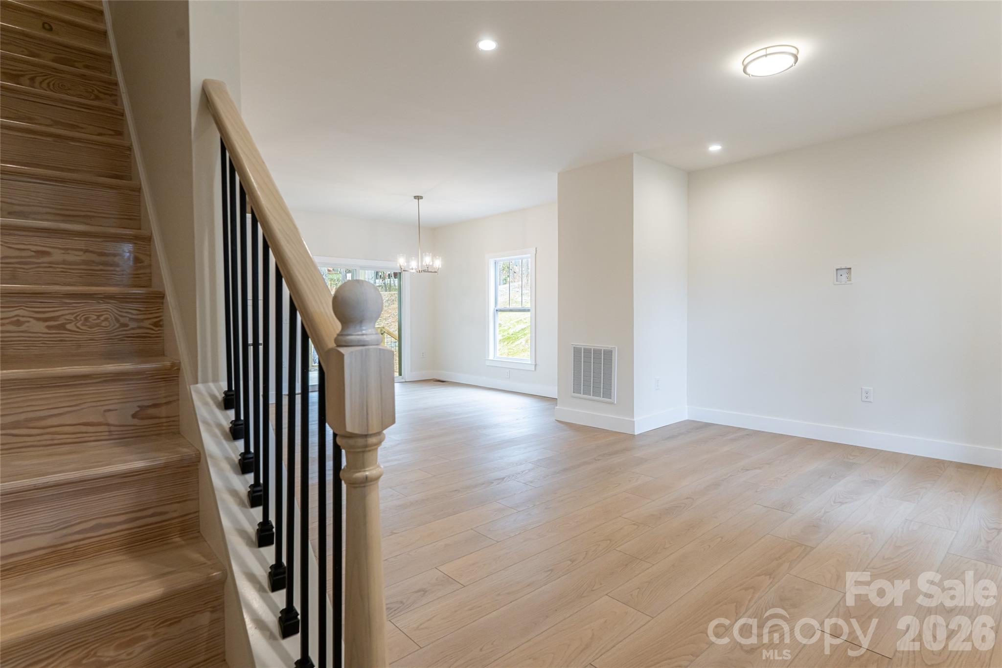 165 Cascade Ridge Road — Fairview
