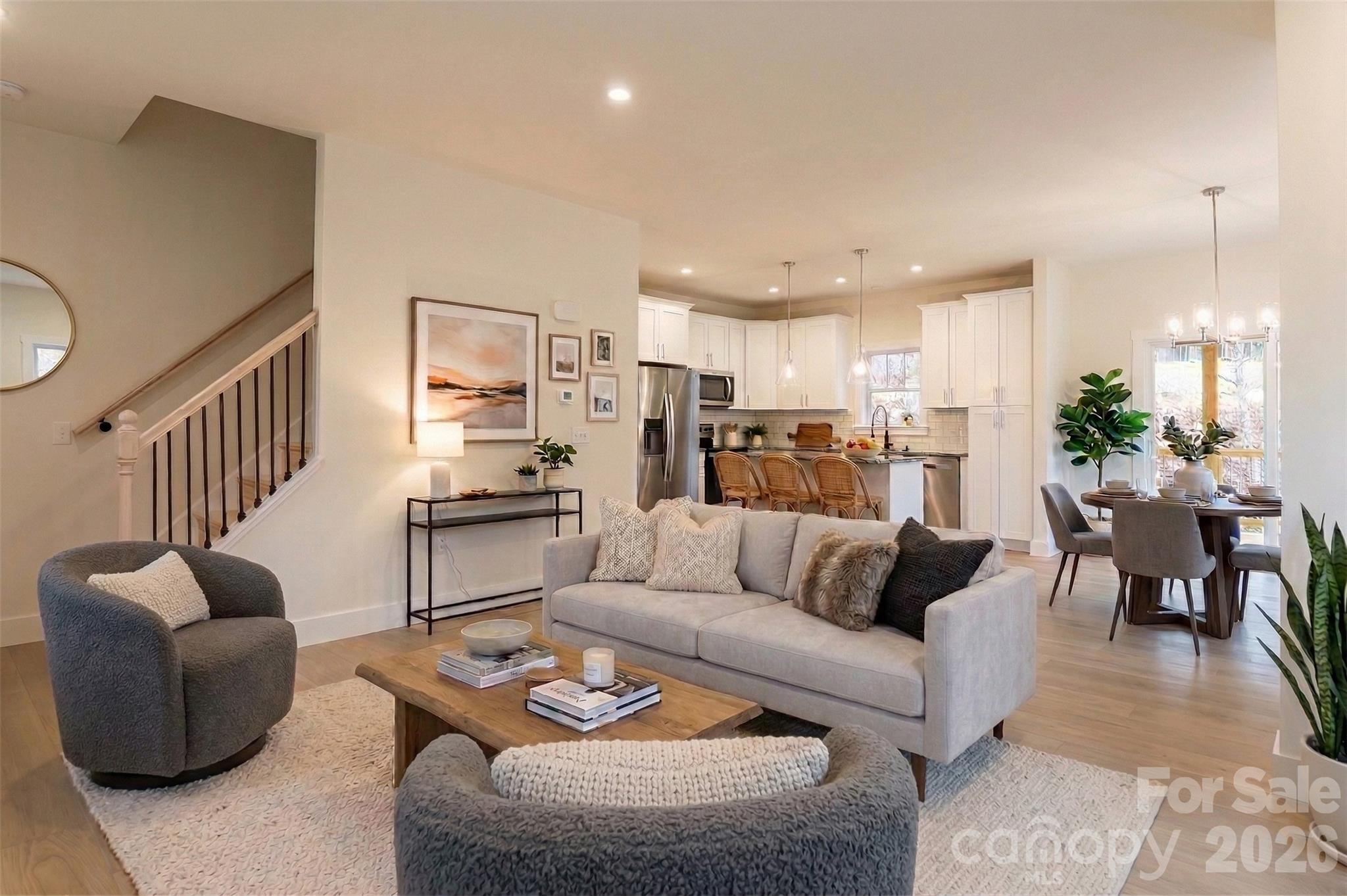 165 Cascade Ridge Road — Fairview