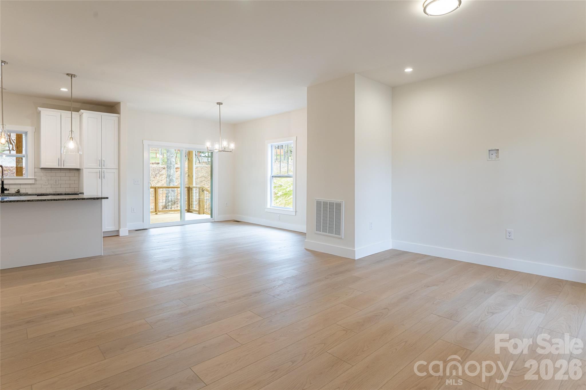 165 Cascade Ridge Road — Fairview