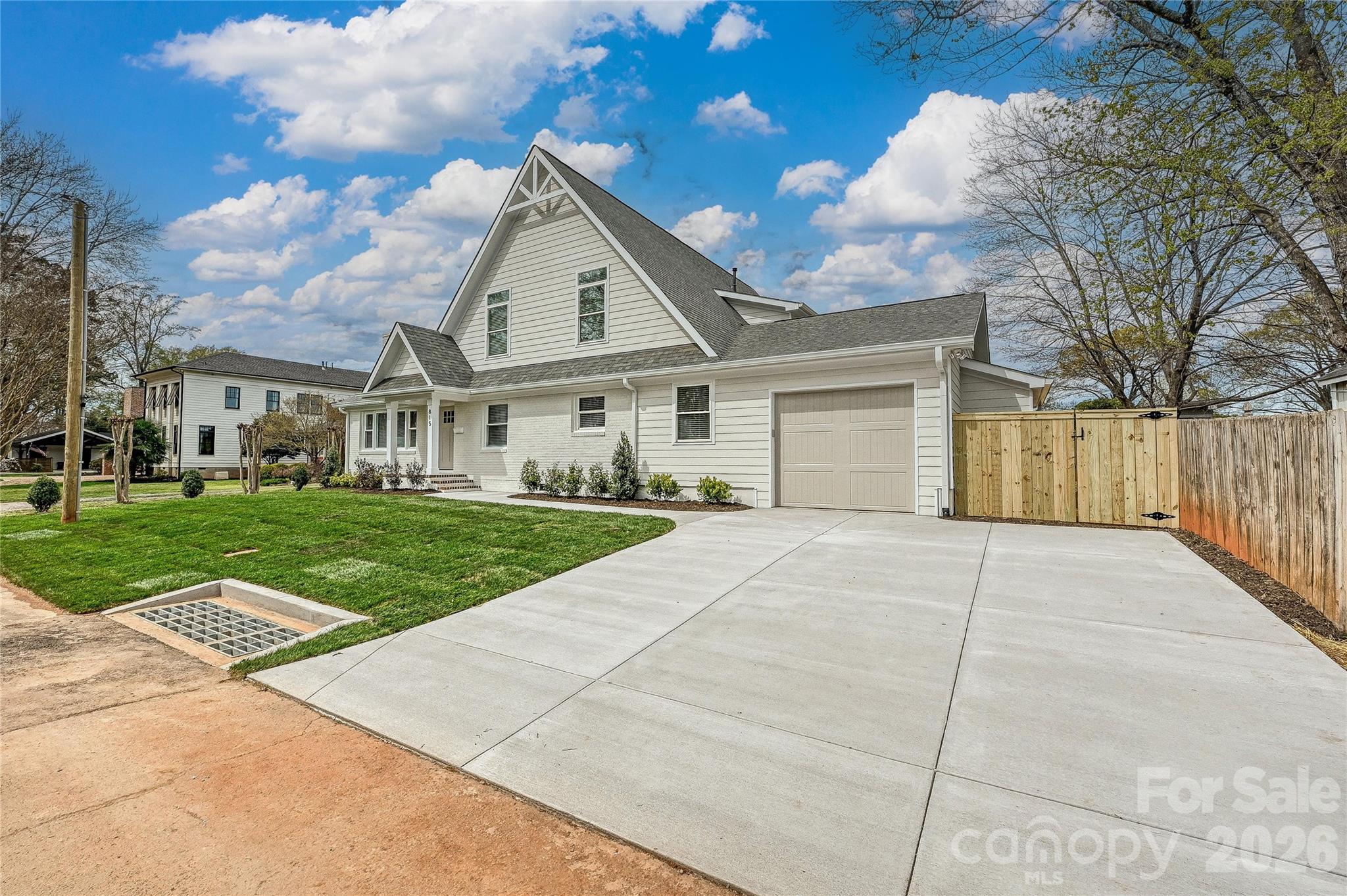 815 Hartness Avenue — Charlotte