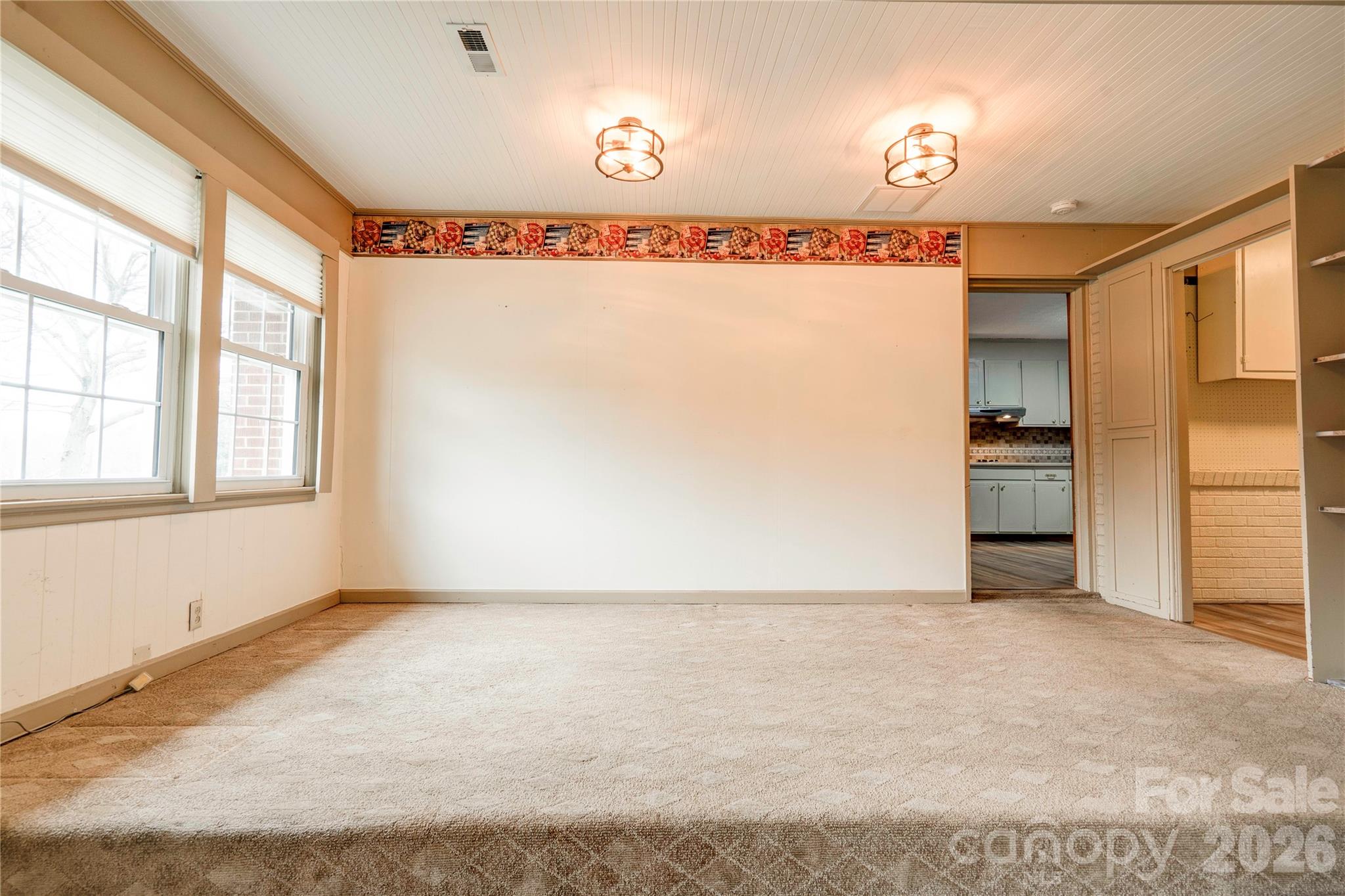 2926 Lake Drive — Shelby