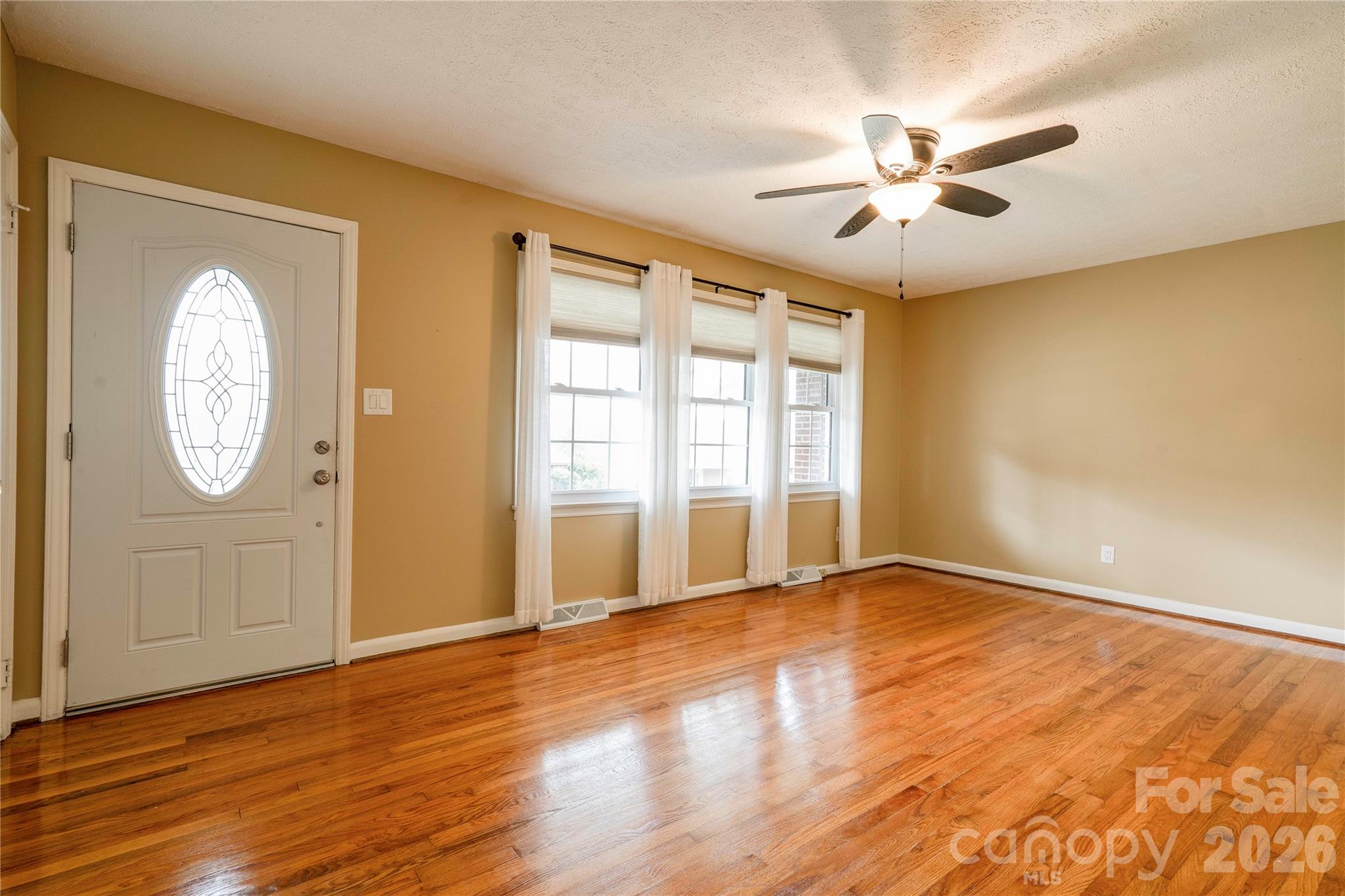 2926 Lake Drive — Shelby