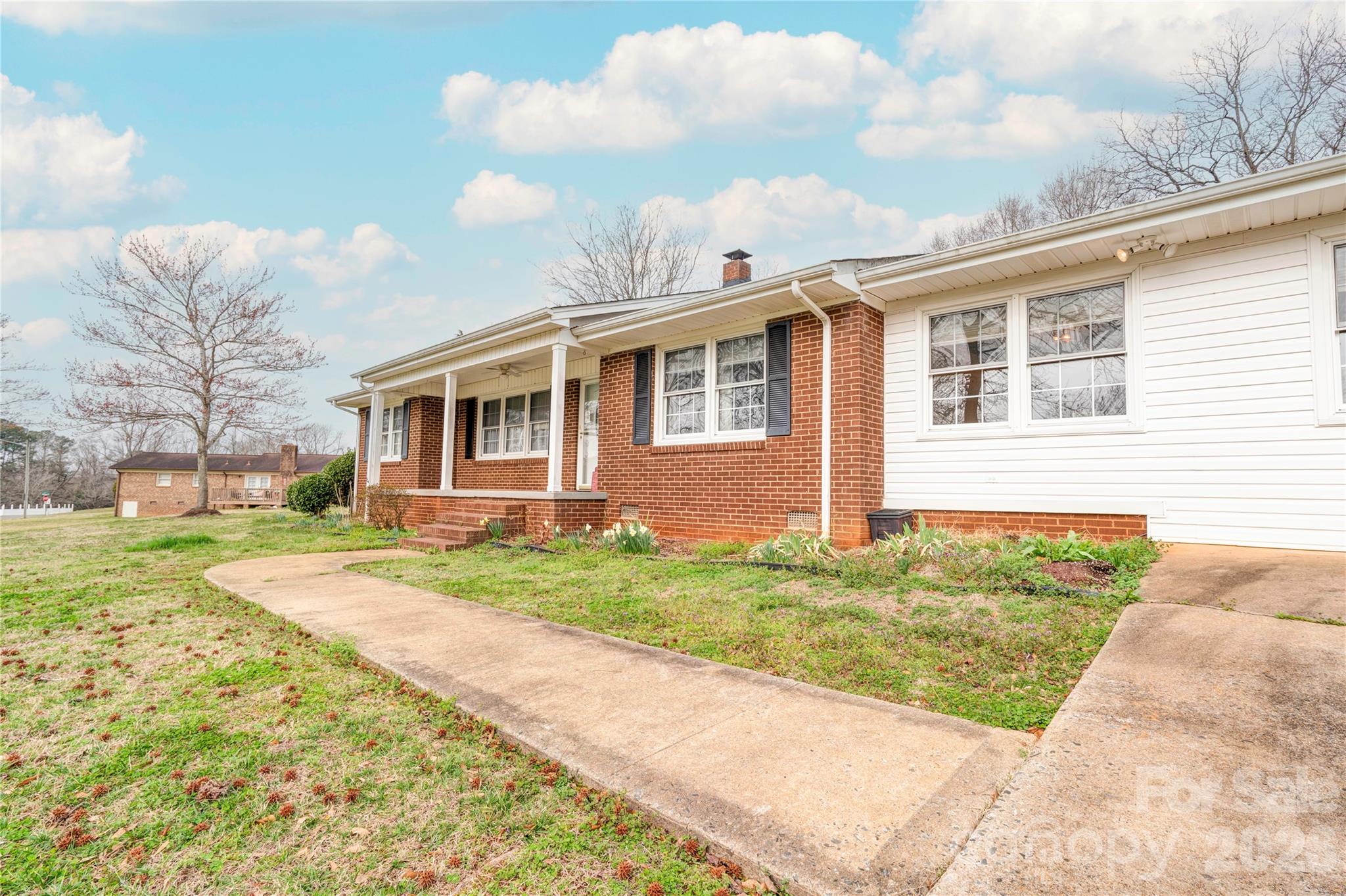 2926 Lake Drive — Shelby