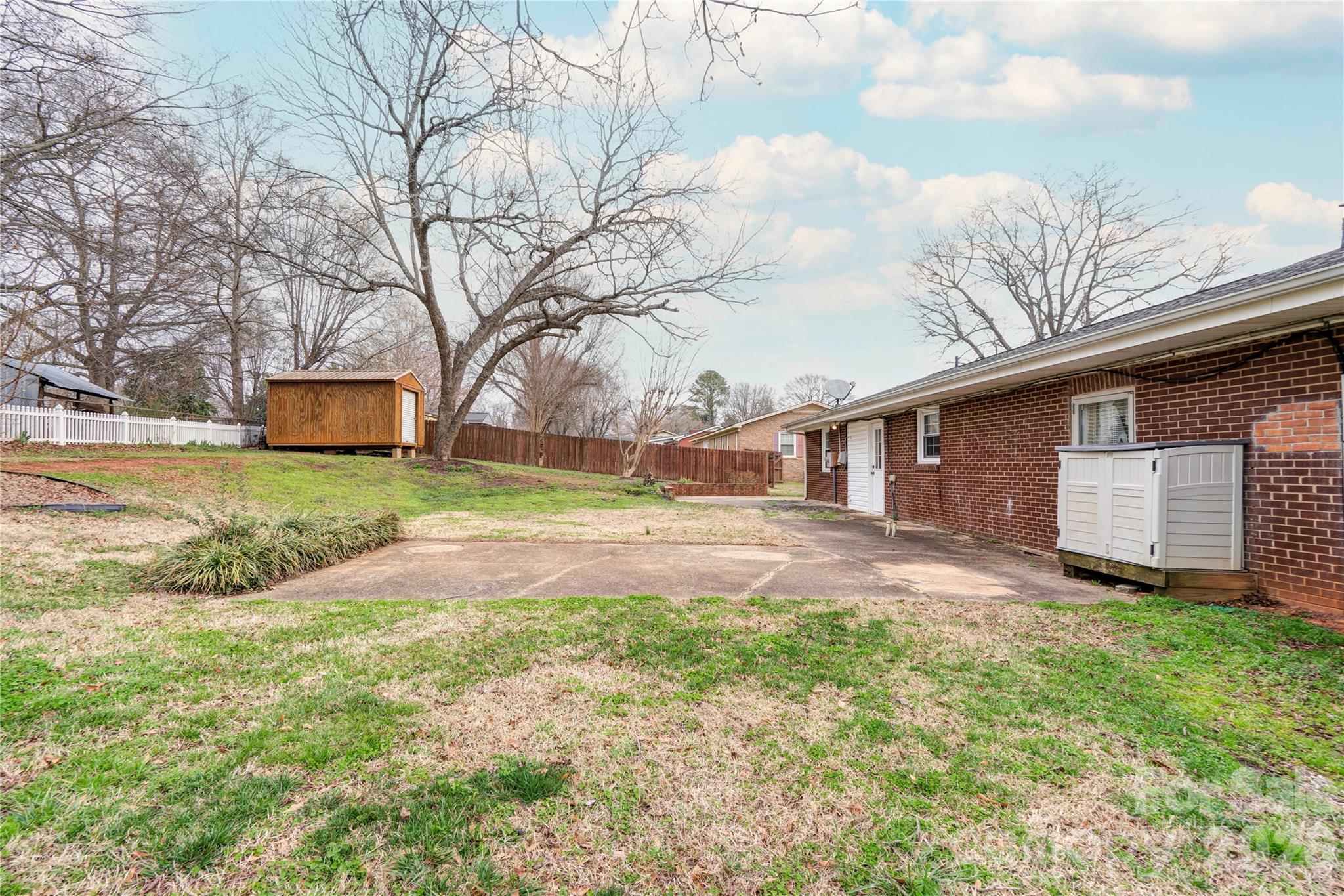2926 Lake Drive — Shelby