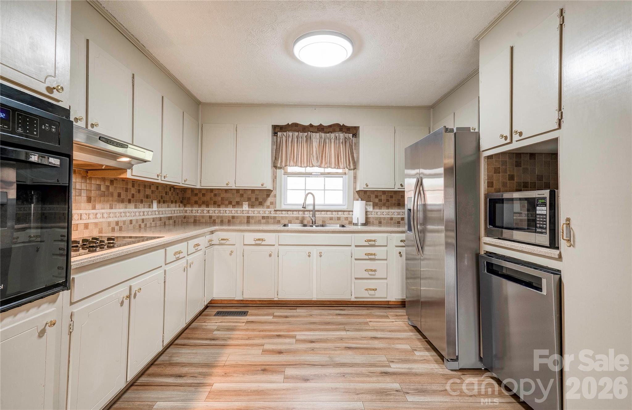 2926 Lake Drive — Shelby