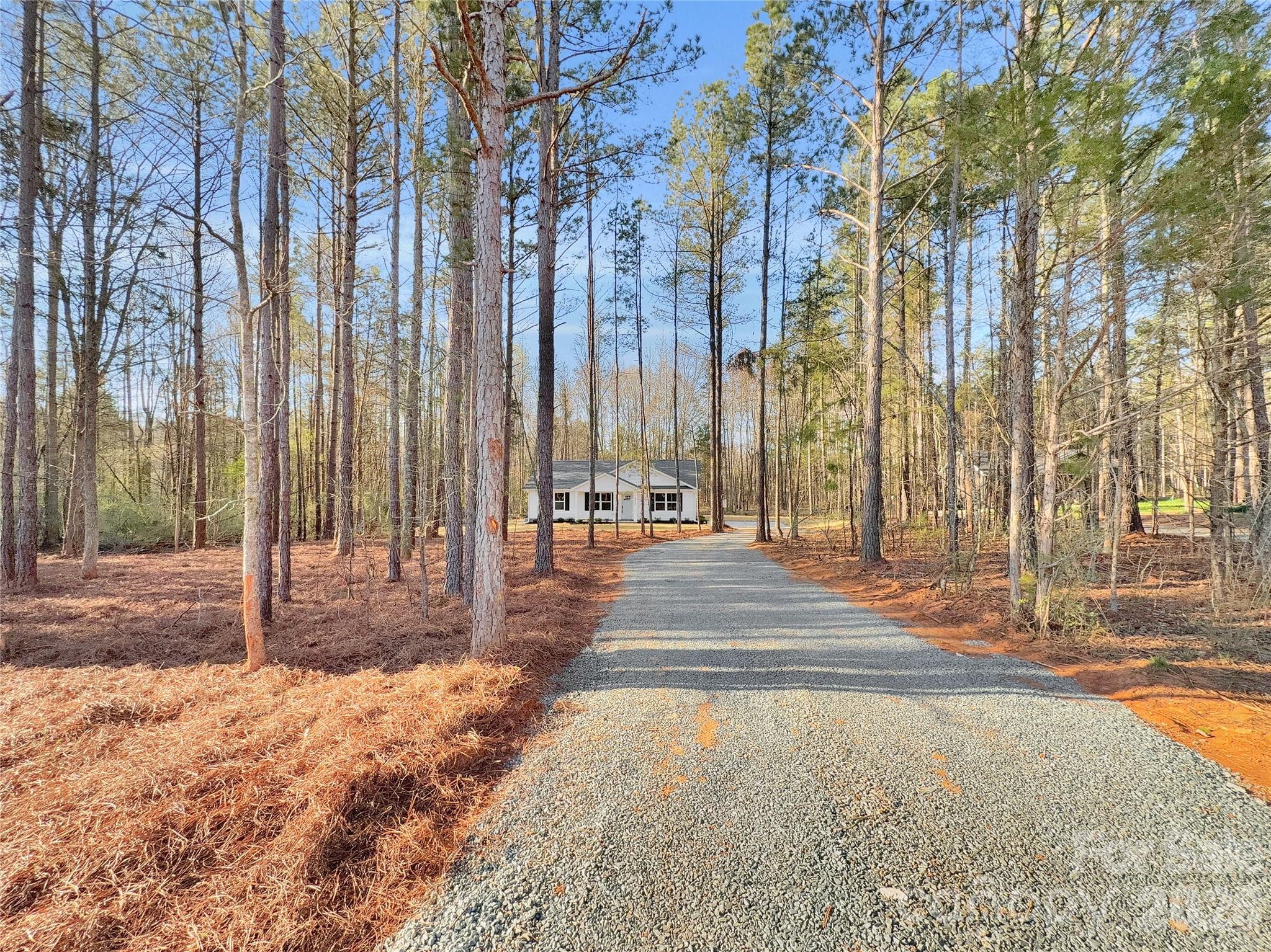 2338 Neill Road — Lancaster
