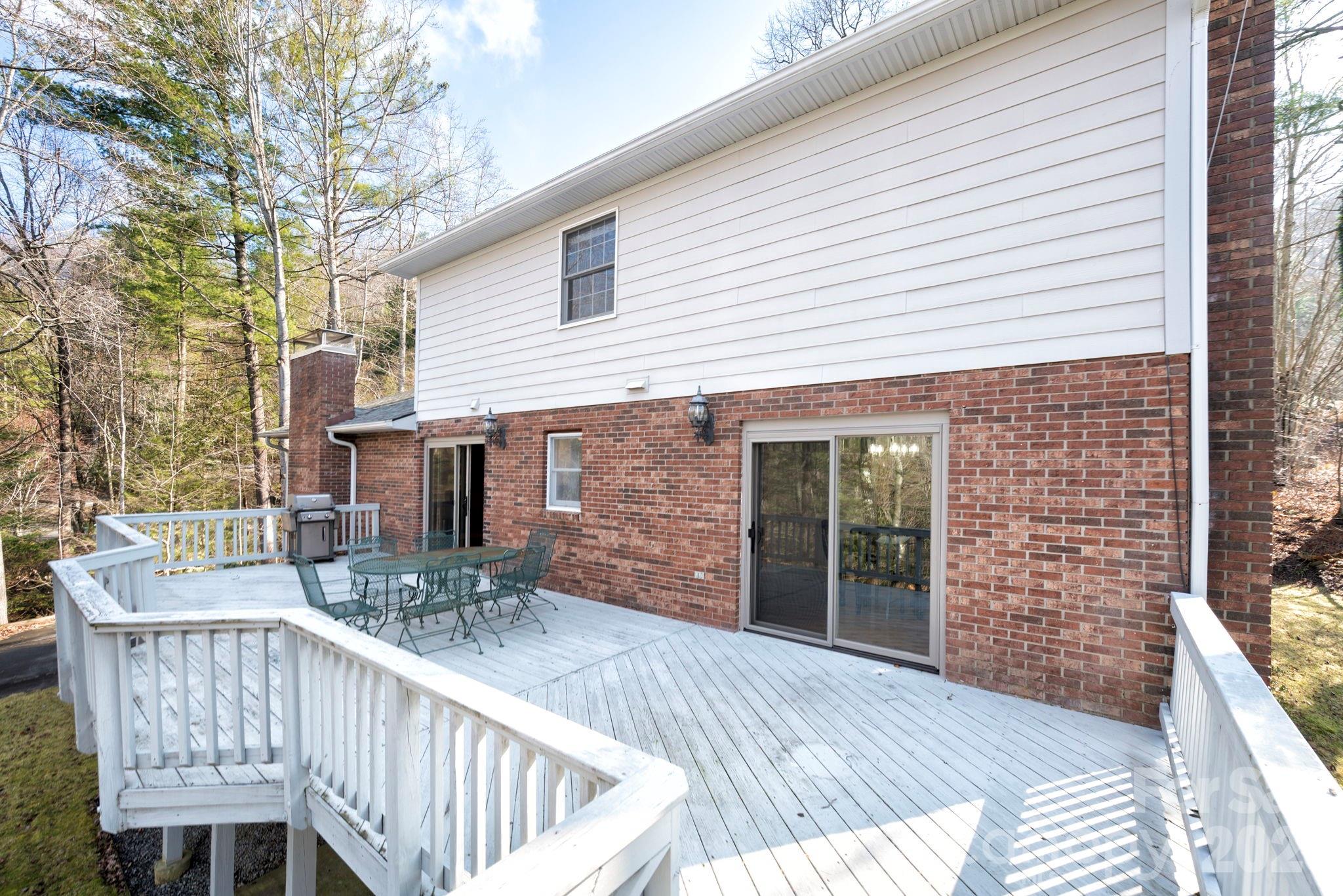 107 Ballantree Drive — Asheville